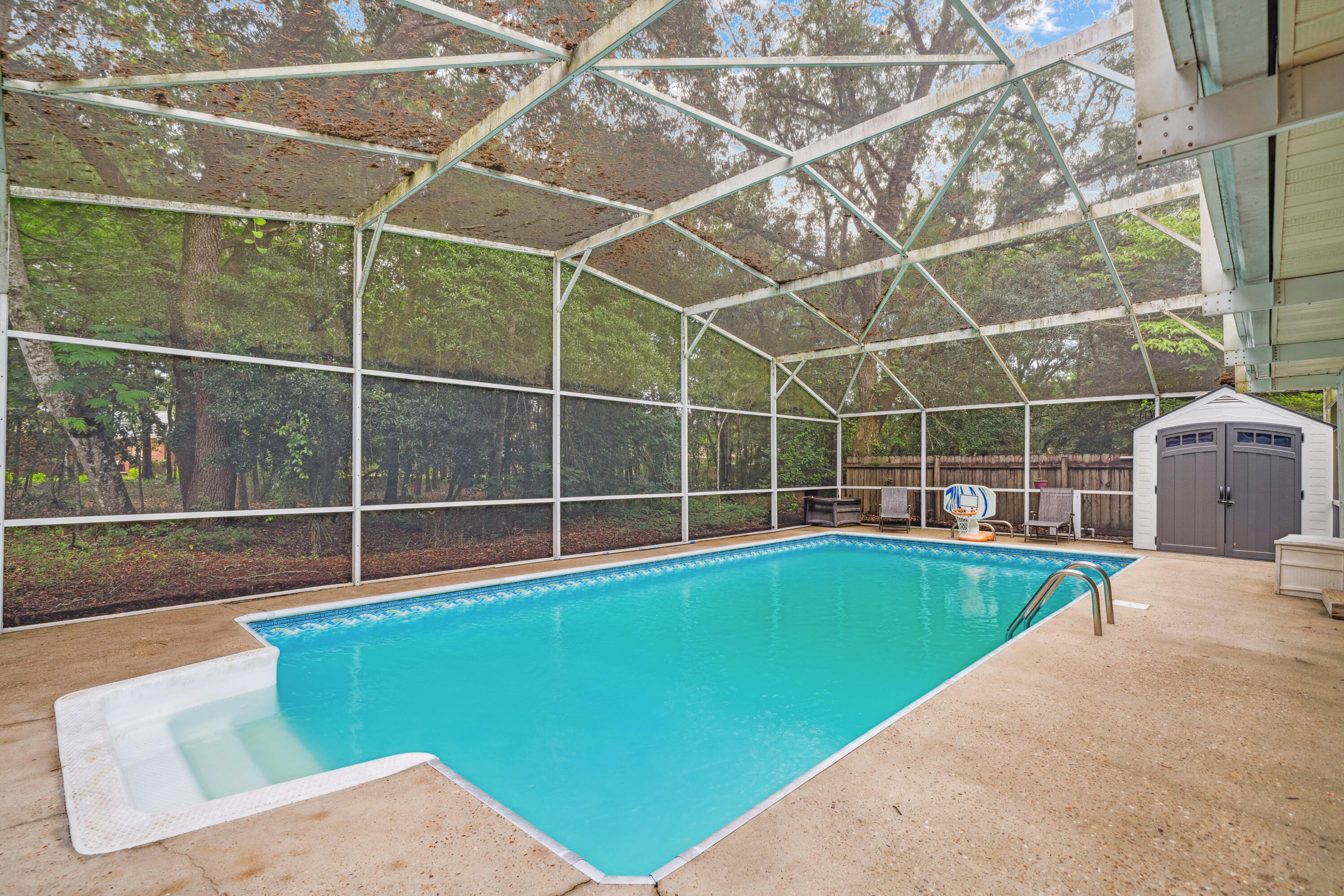 RAINTREE ESTATES - Residential