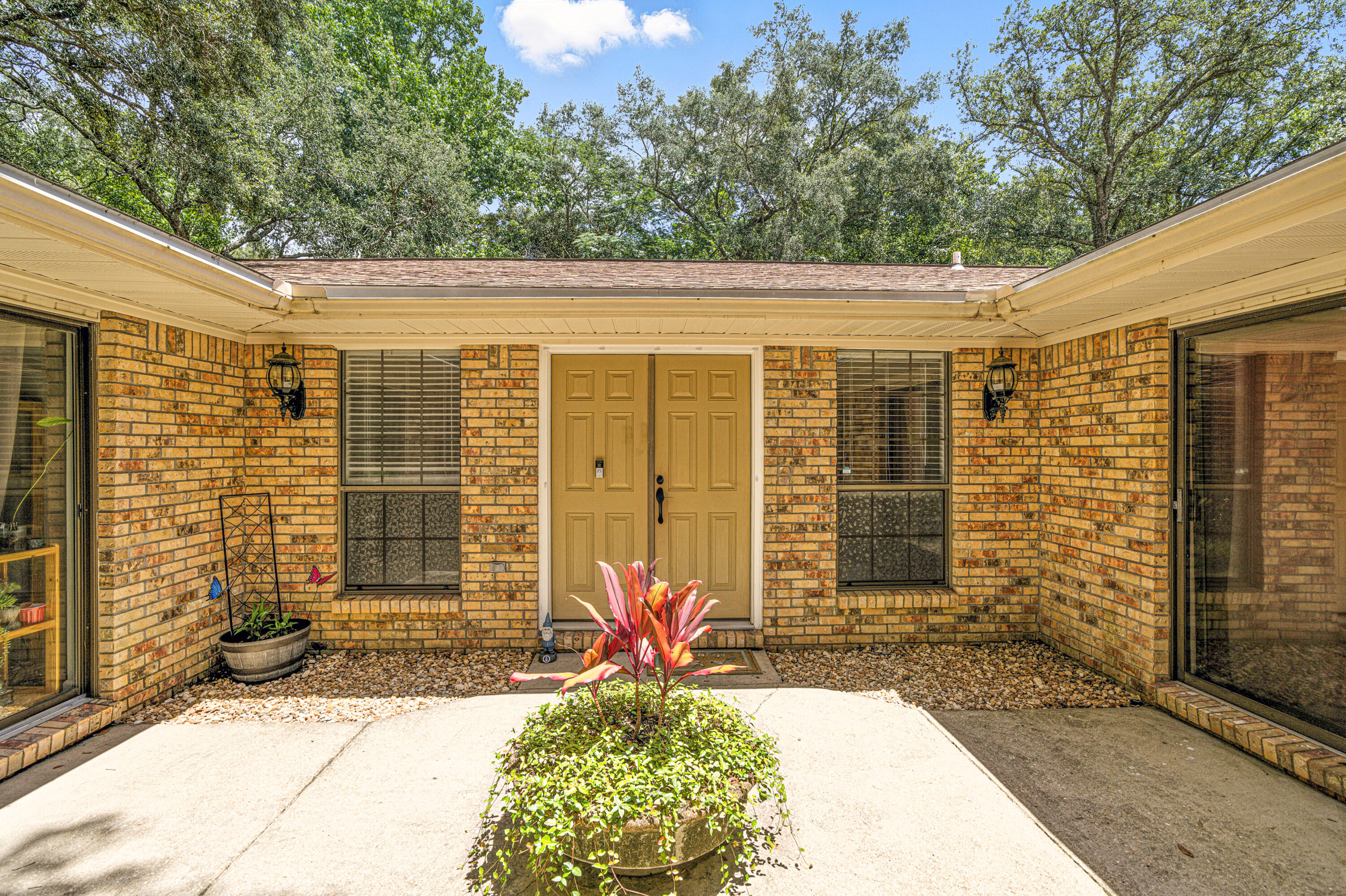 RAINTREE ESTATES - Residential