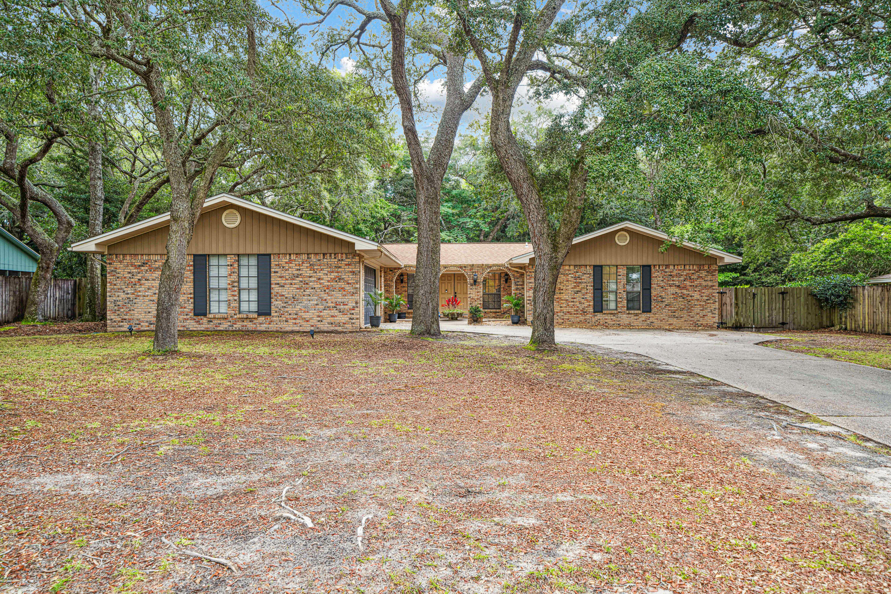 RAINTREE ESTATES - Residential