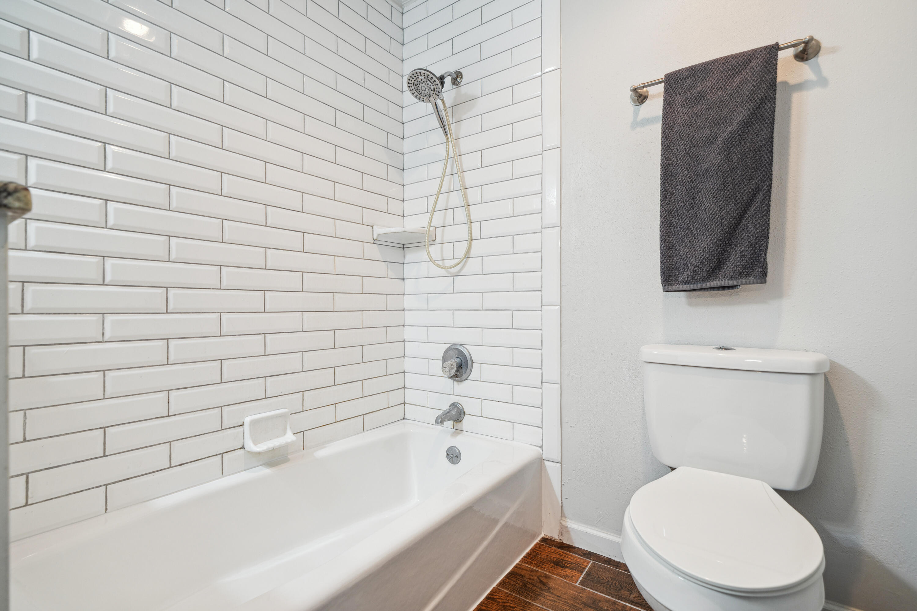 RAINTREE ESTATES - Residential