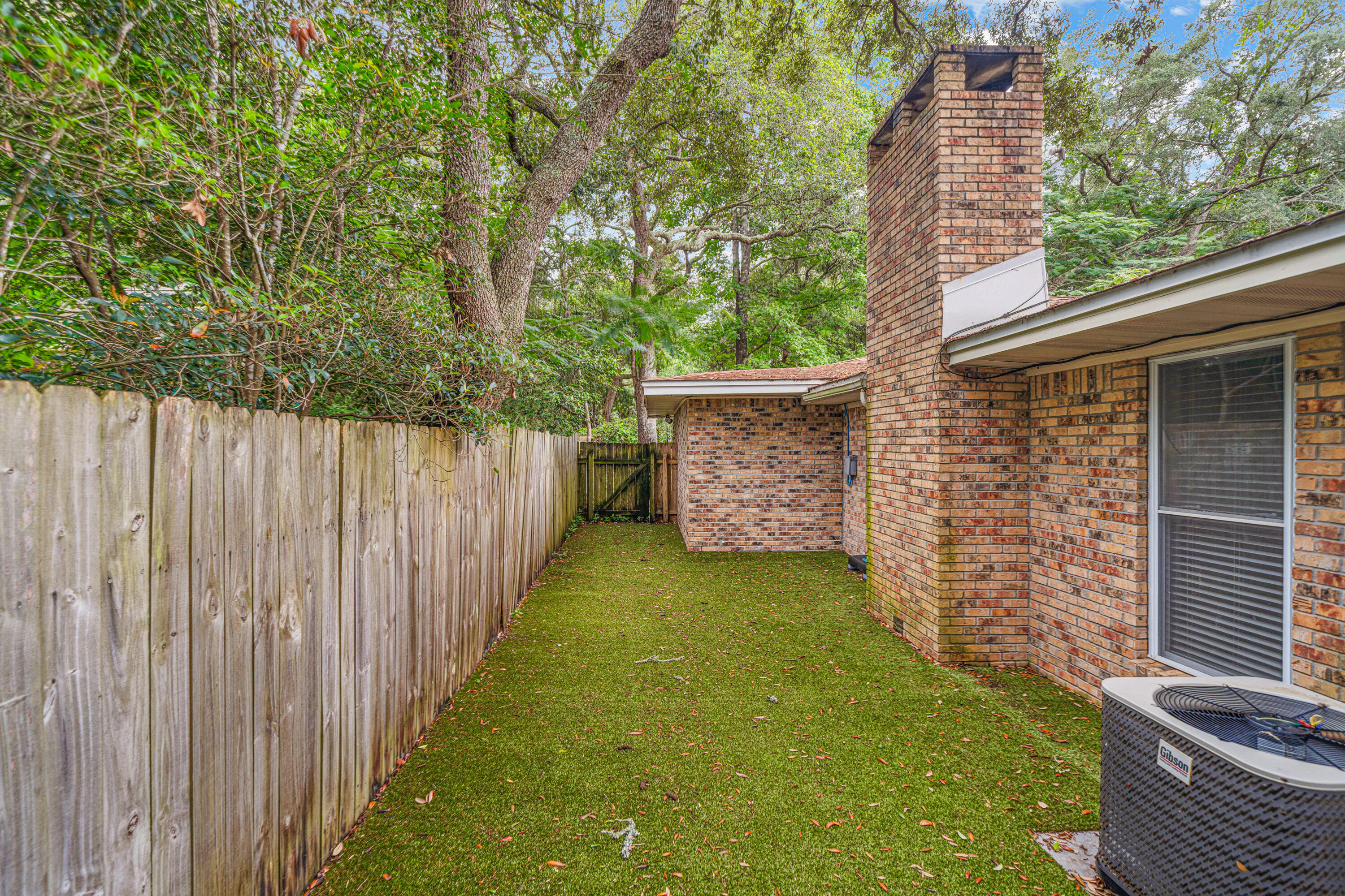 RAINTREE ESTATES - Residential