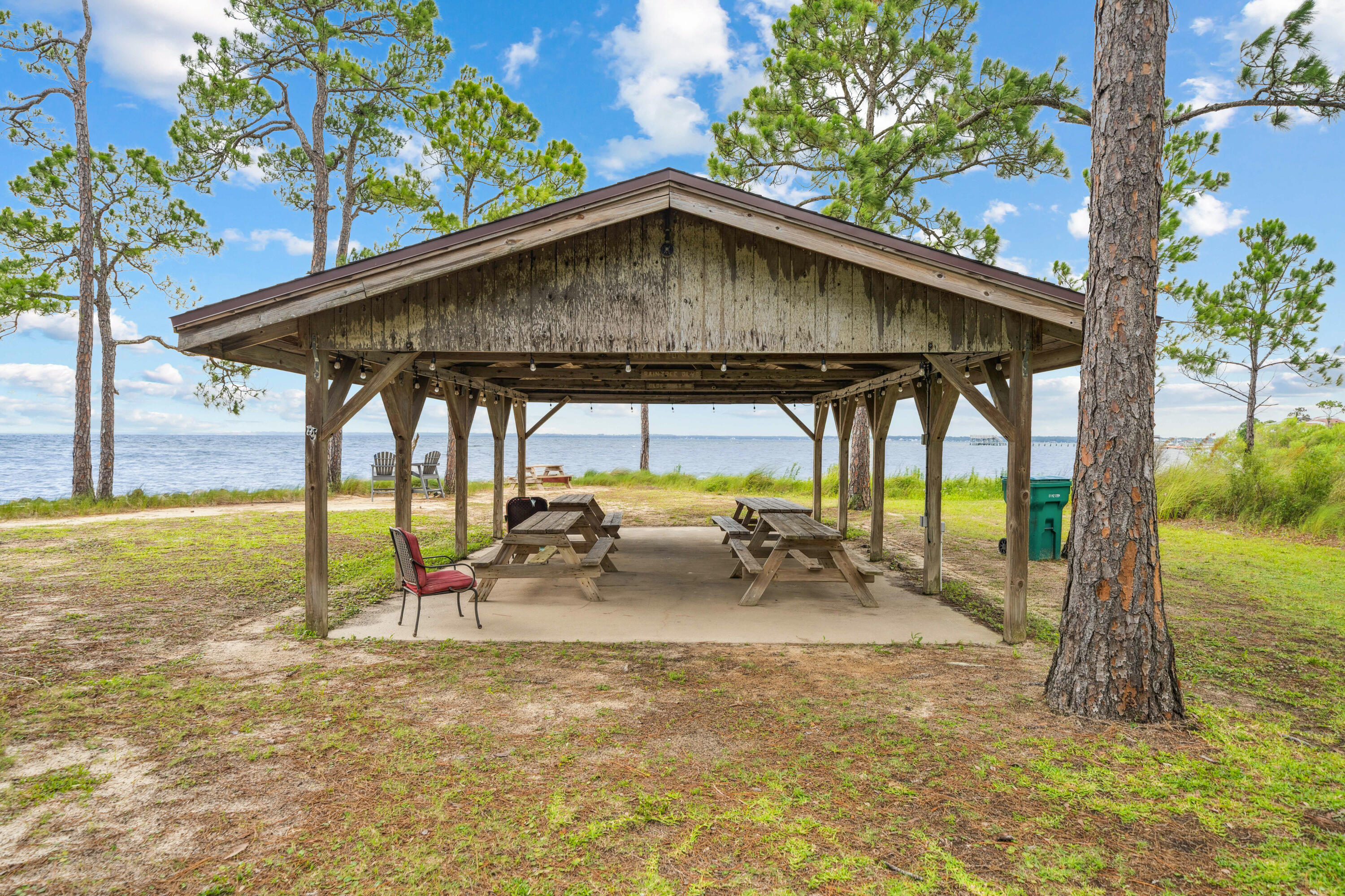 RAINTREE ESTATES - Residential