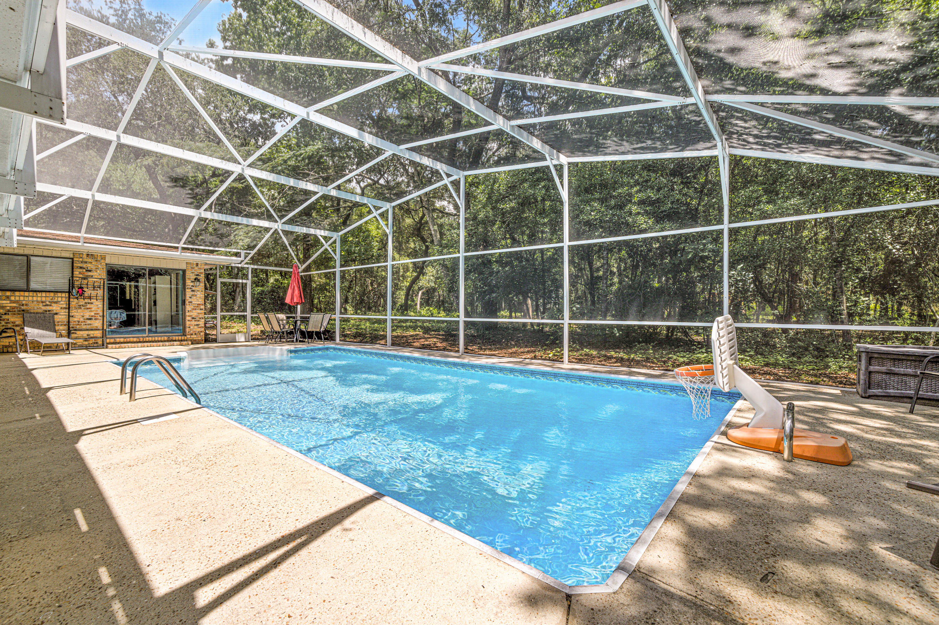 RAINTREE ESTATES - Residential