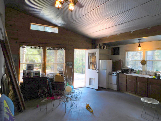 METES AND BOUNDS - Residential