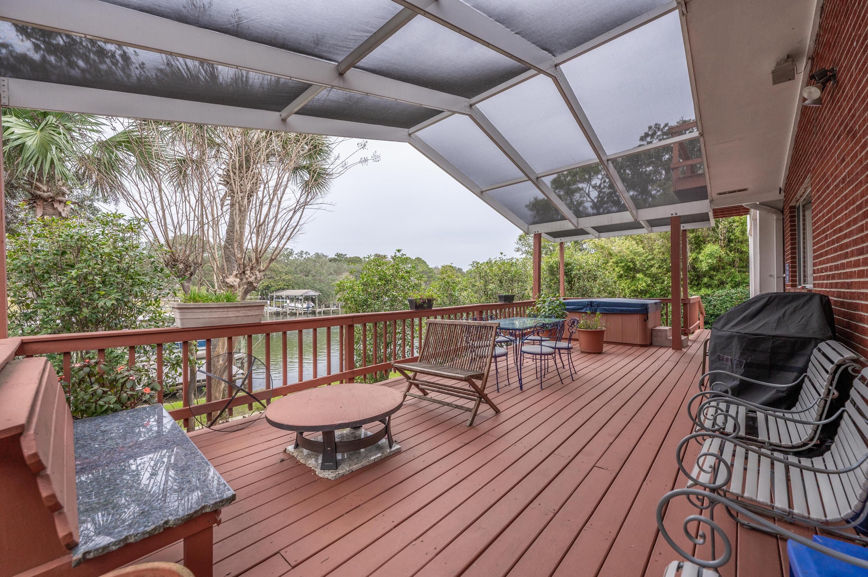 CINCO BAYOU - Residential