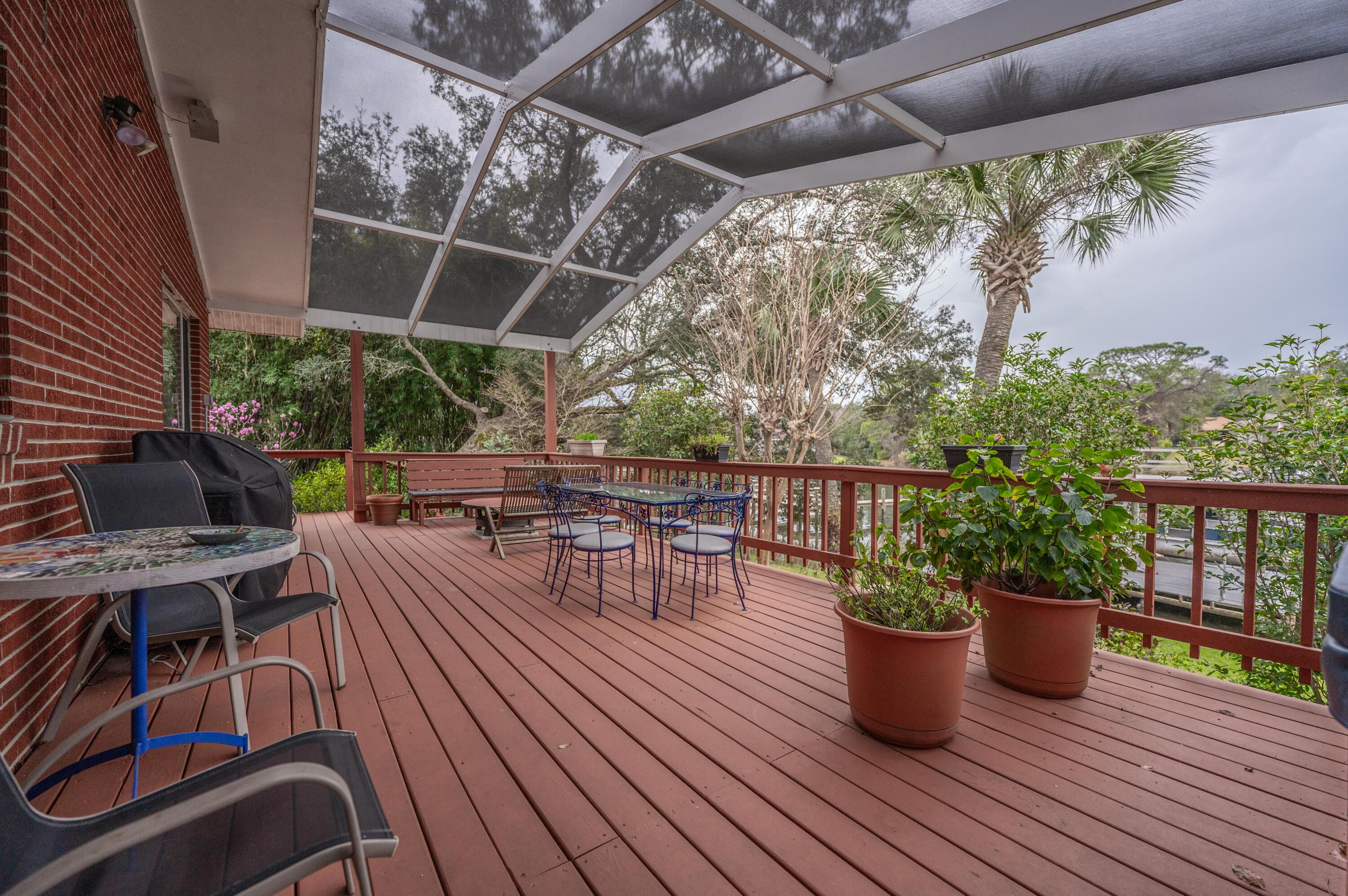 CINCO BAYOU - Residential