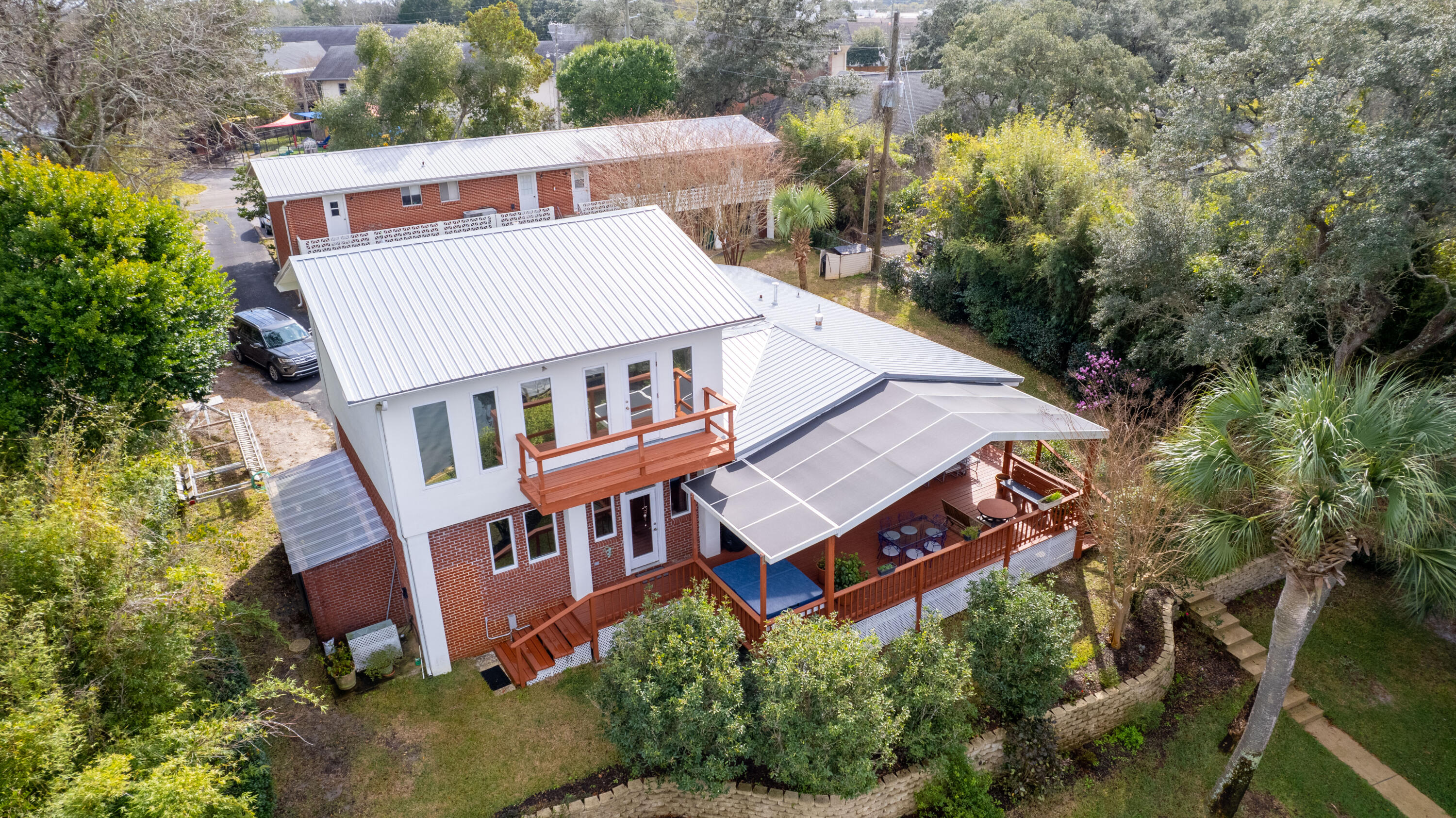CINCO BAYOU - Residential