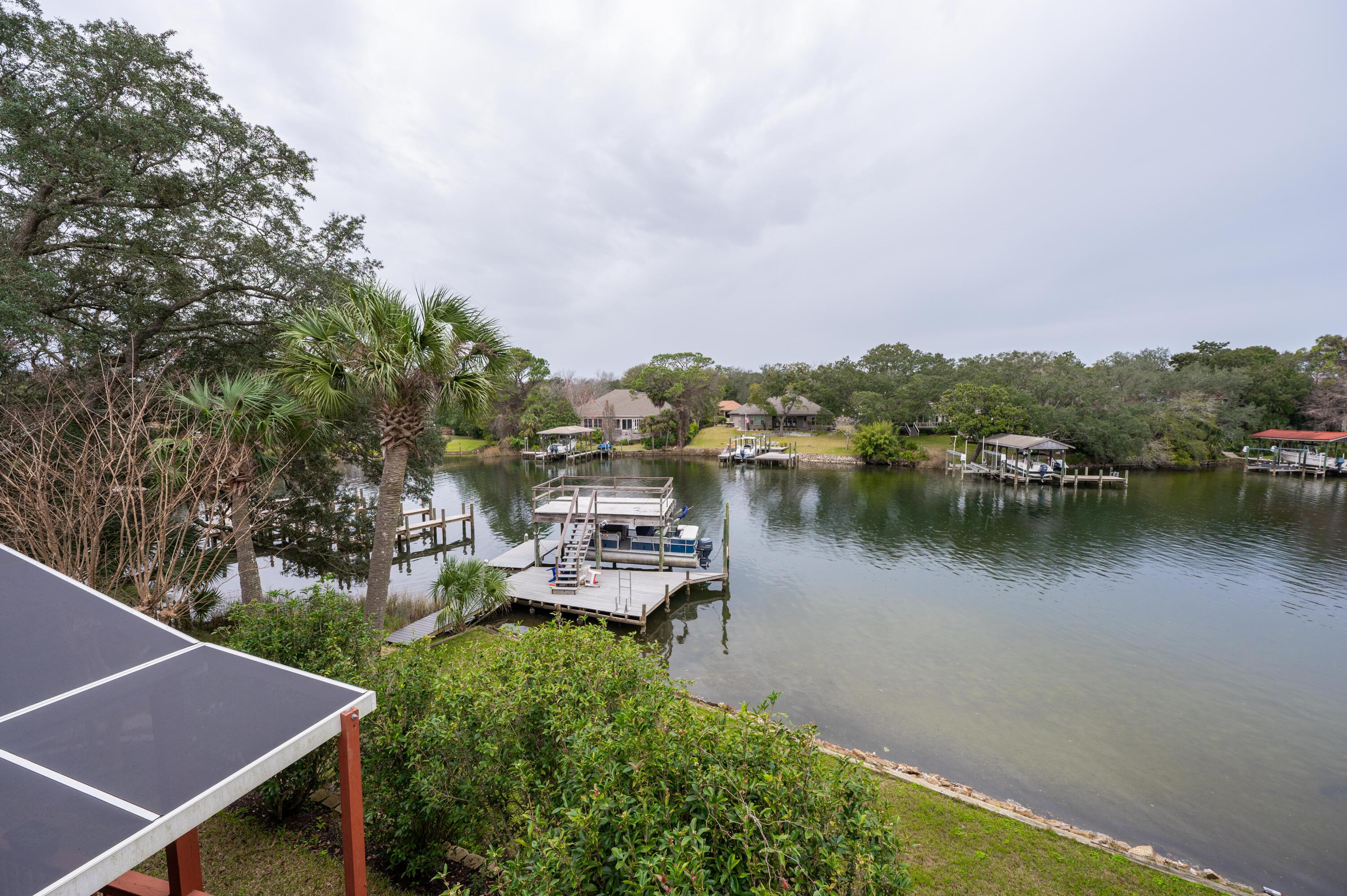 CINCO BAYOU - Residential