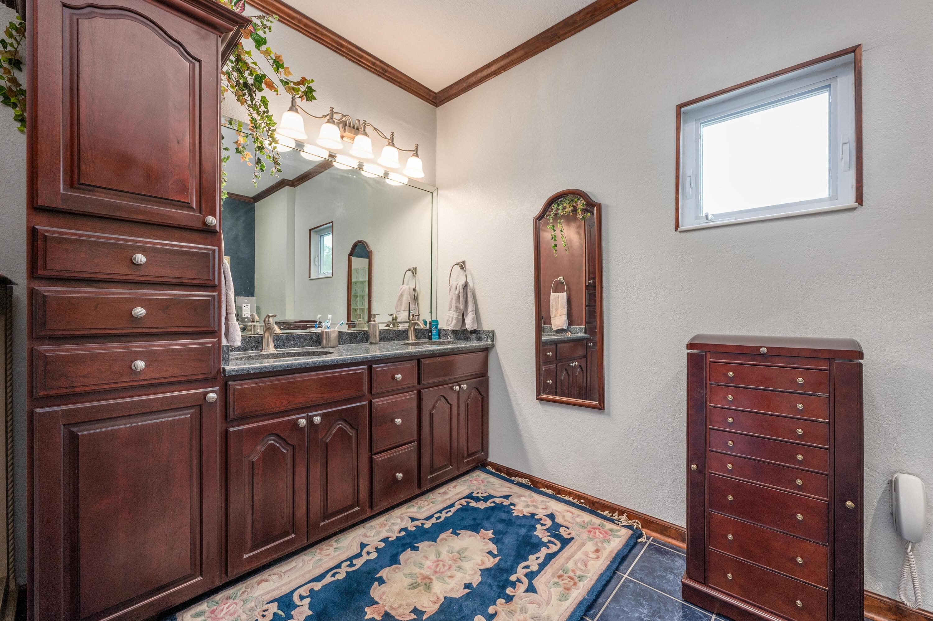 CINCO BAYOU - Residential