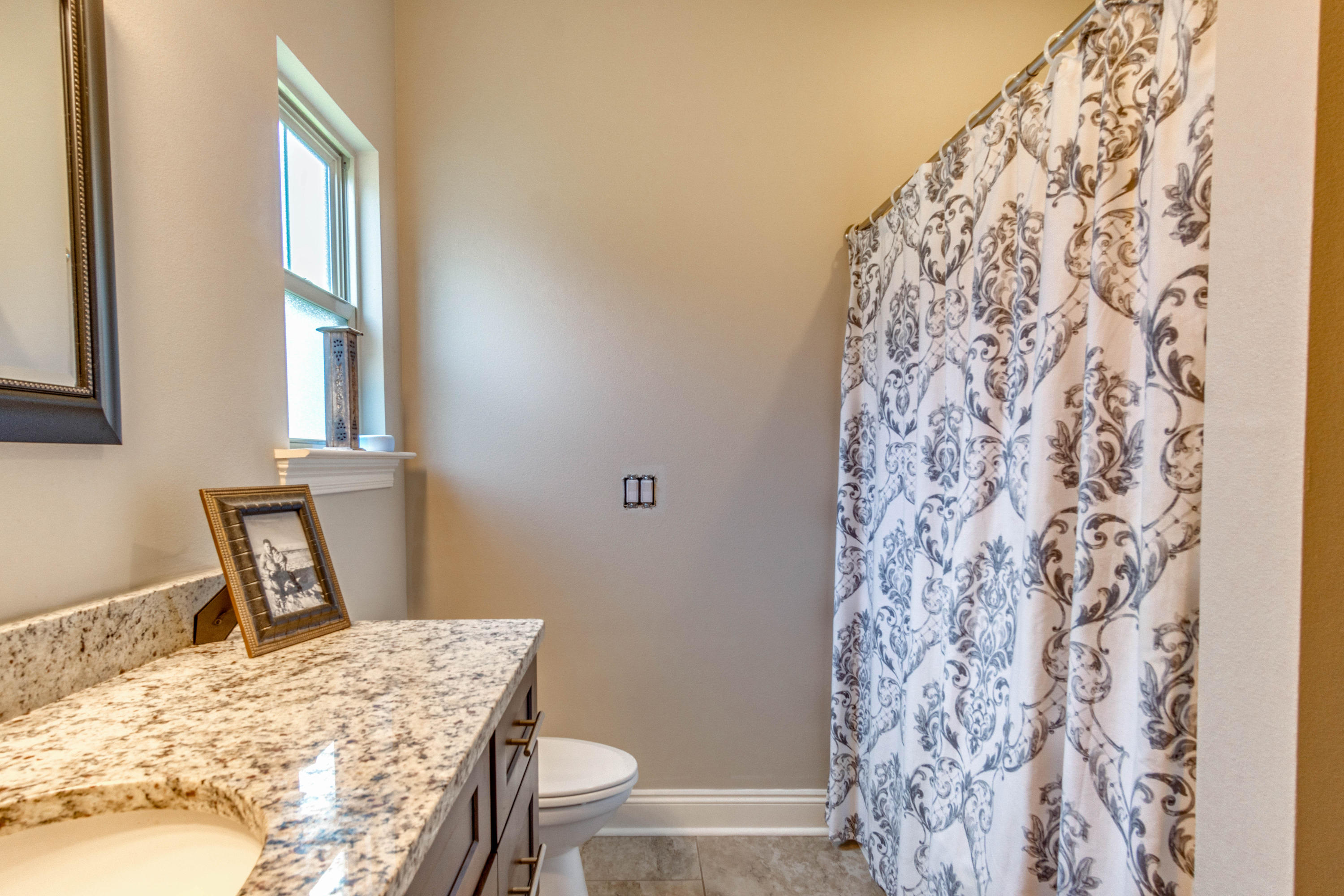 CRESCENT SHORES - Residential