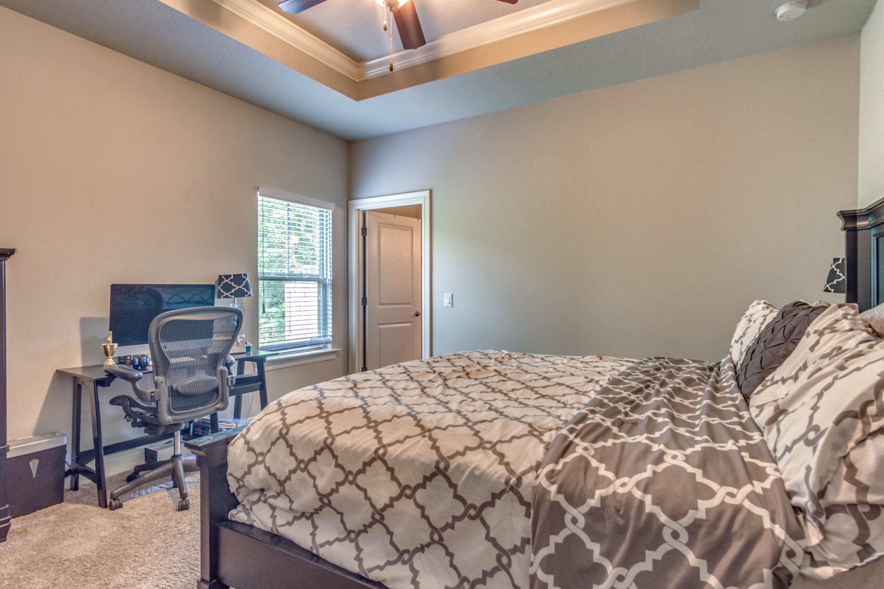 CRESCENT SHORES - Residential