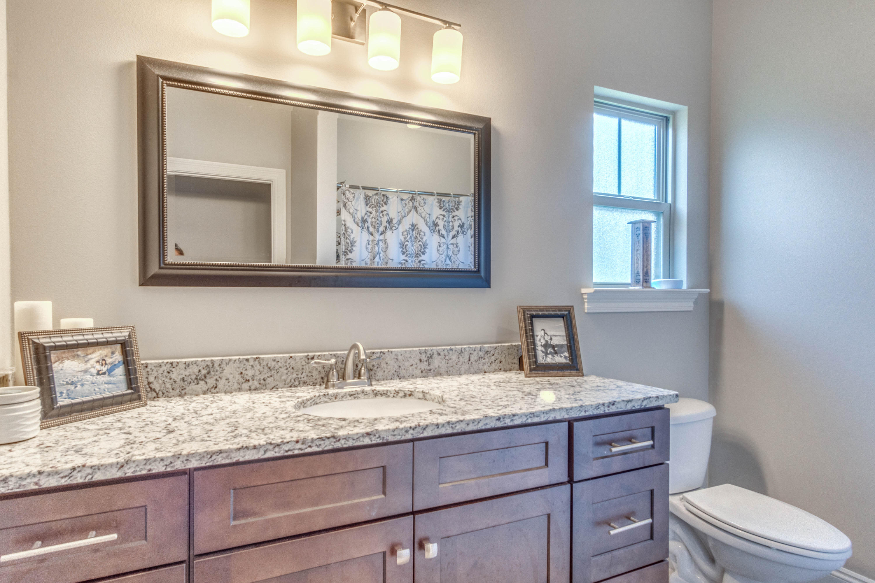 CRESCENT SHORES - Residential