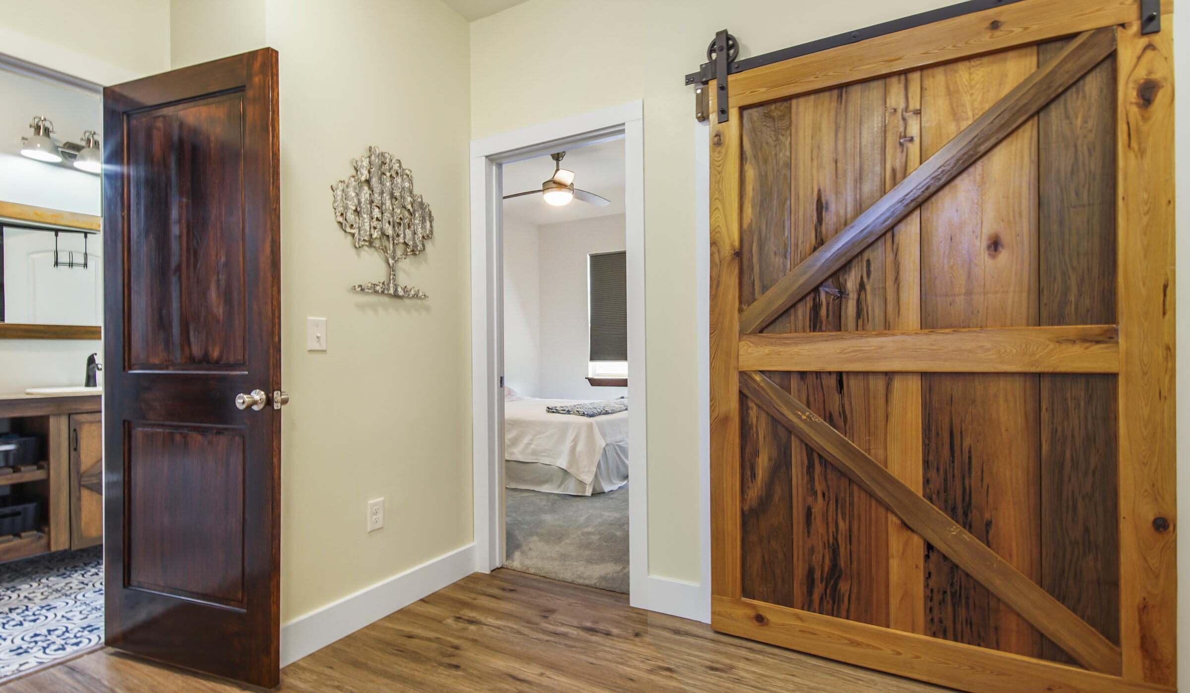 IMPERIAL LAKES - Residential