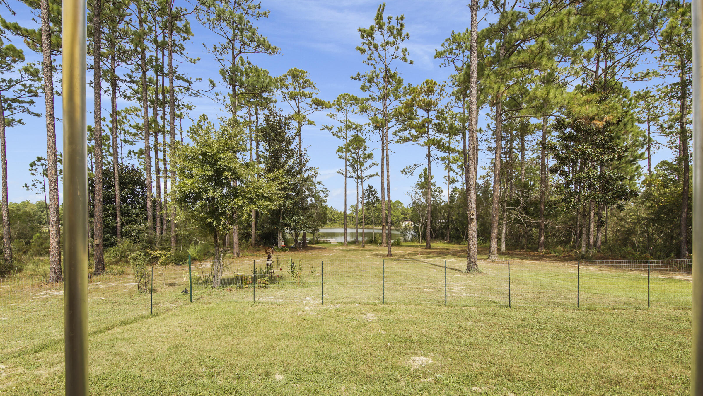 IMPERIAL LAKES - Residential