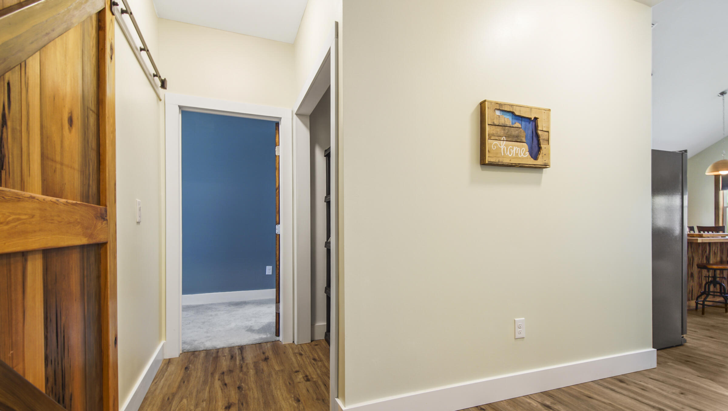 IMPERIAL LAKES - Residential