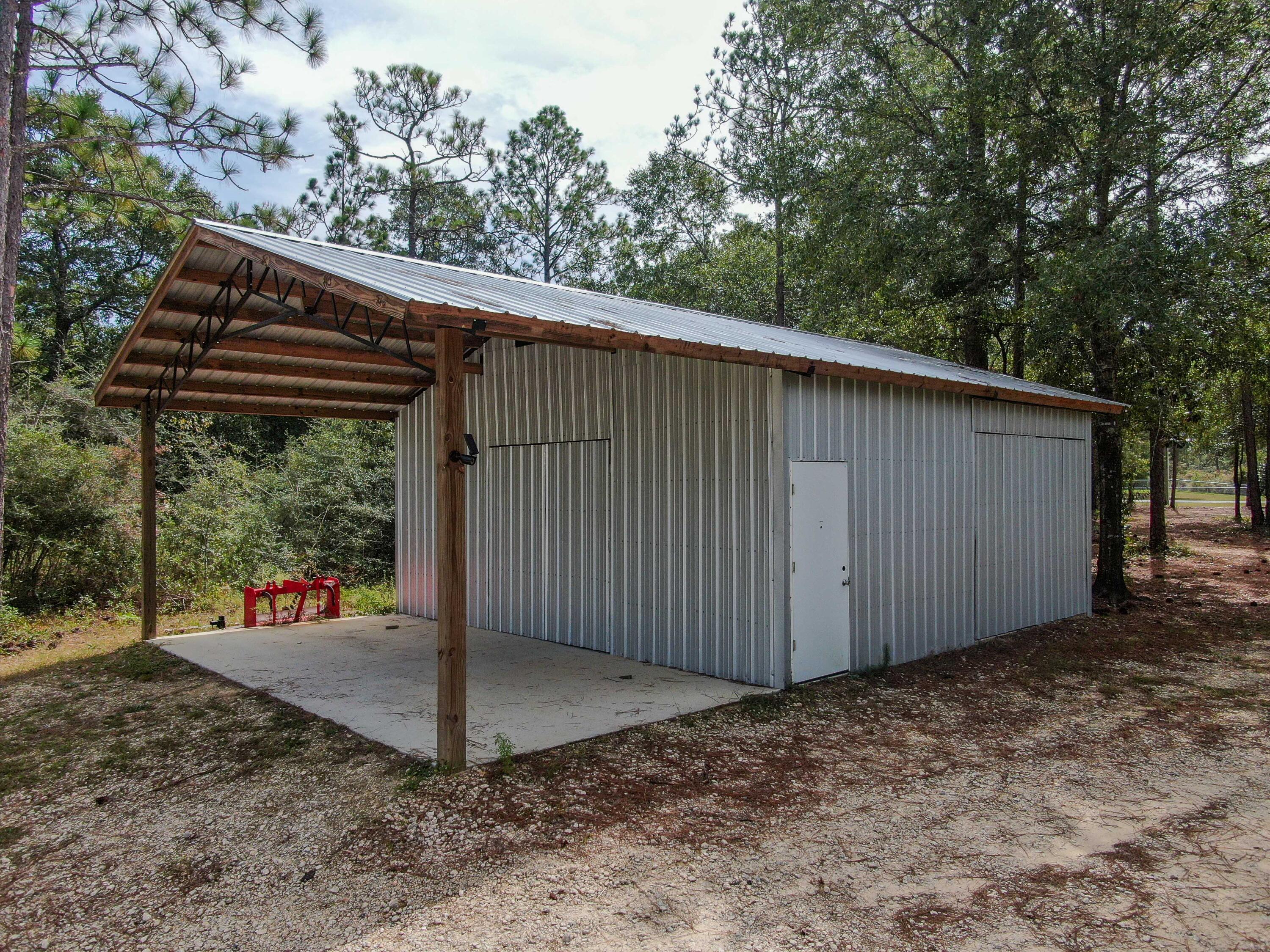 IMPERIAL LAKES - Residential