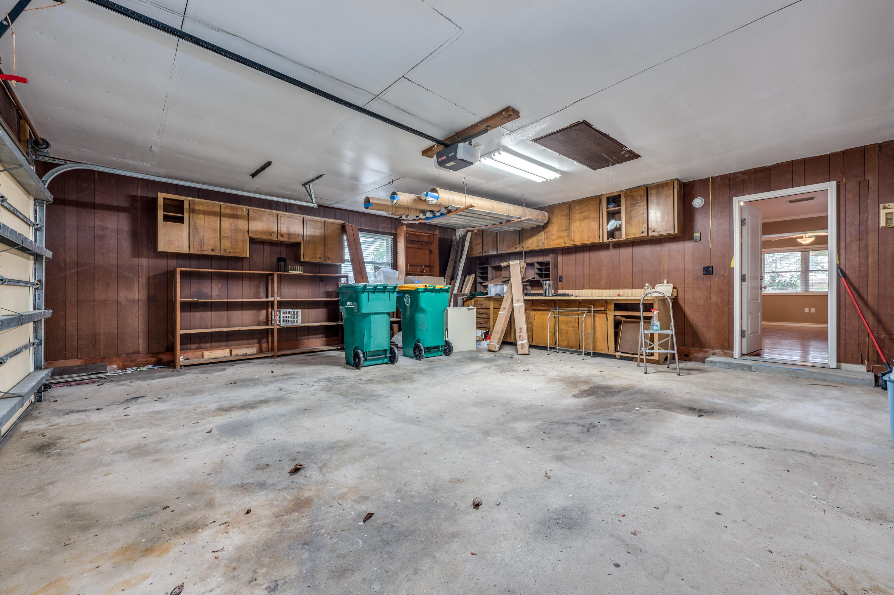 LAKE LORRAINE ESTATES - Residential