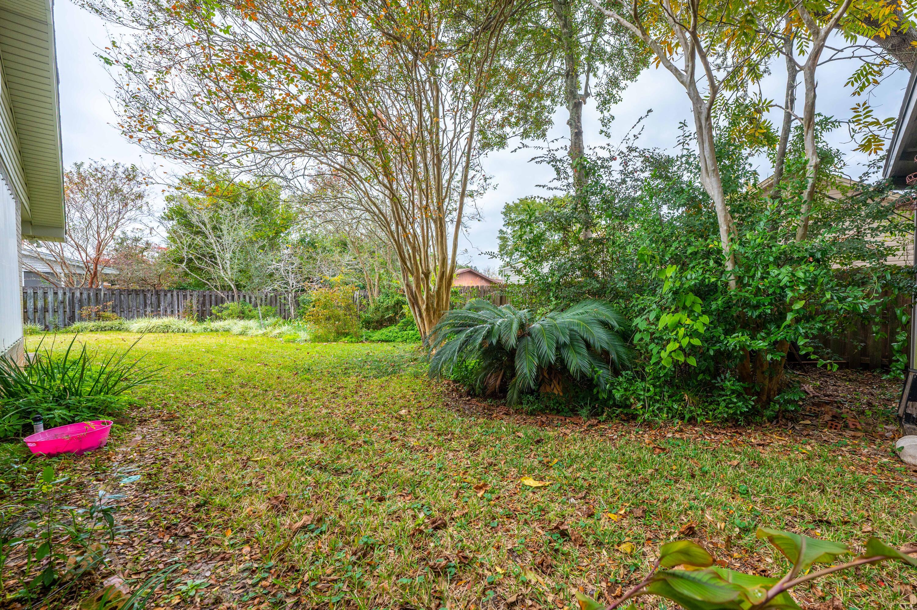 LAKE LORRAINE ESTATES - Residential