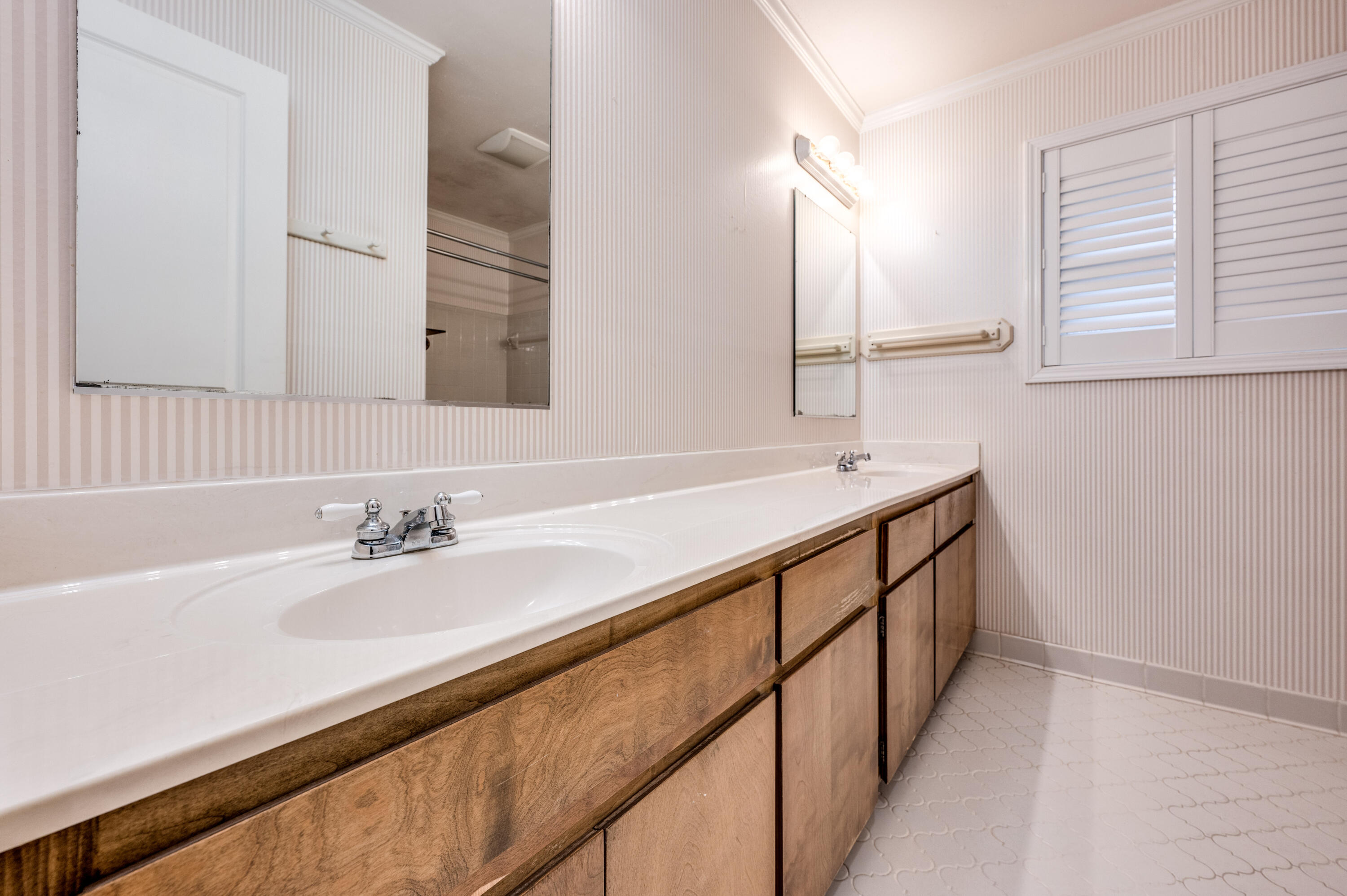 LAKE LORRAINE ESTATES - Residential