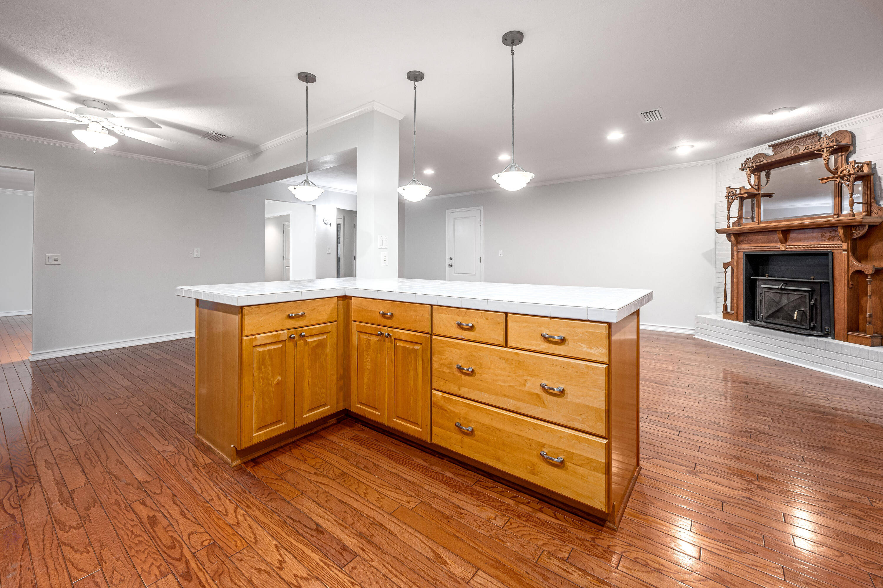 LAKE LORRAINE ESTATES - Residential