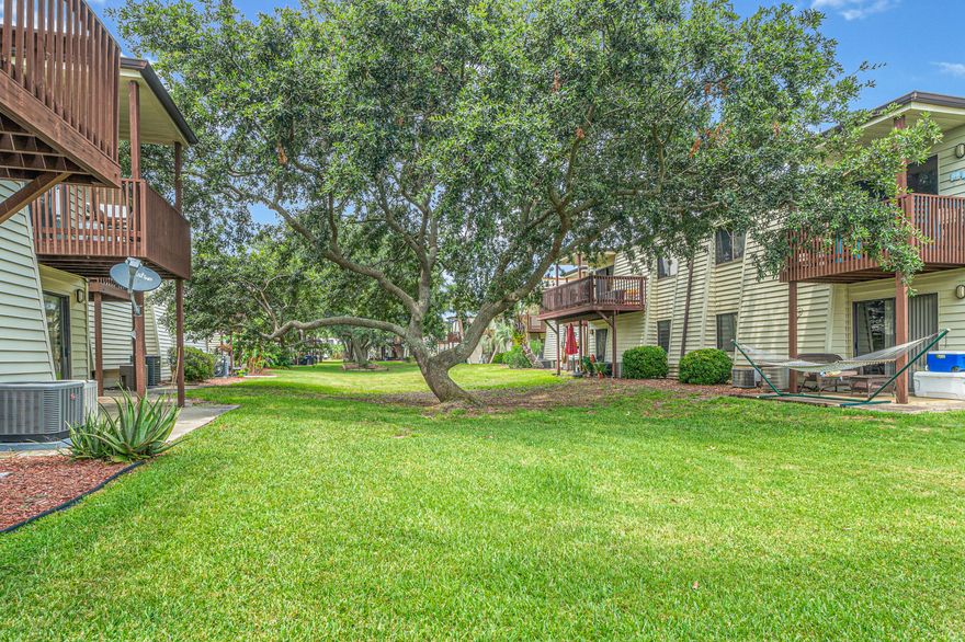 Nice & Clean 1 Bed 1 Bathroom 2nd story Condo at Fountainhead. New kitchen cabinets and nice carpeting in living room and bedroom. Relax and enjoy the balcony and the views of the Santa Rosa Sound waterfront complex. Go play Tennis then go cool down at the clubhouse then enjoy the refreshing water front pool. Also if for the fisherman there is a boat dock and fishing pier for your boating adventures or to catch dinner. Close to shopping, bases, beaches, and all the other things that make this a very desirable unit because of the price! Buyer to verify all dimensions.