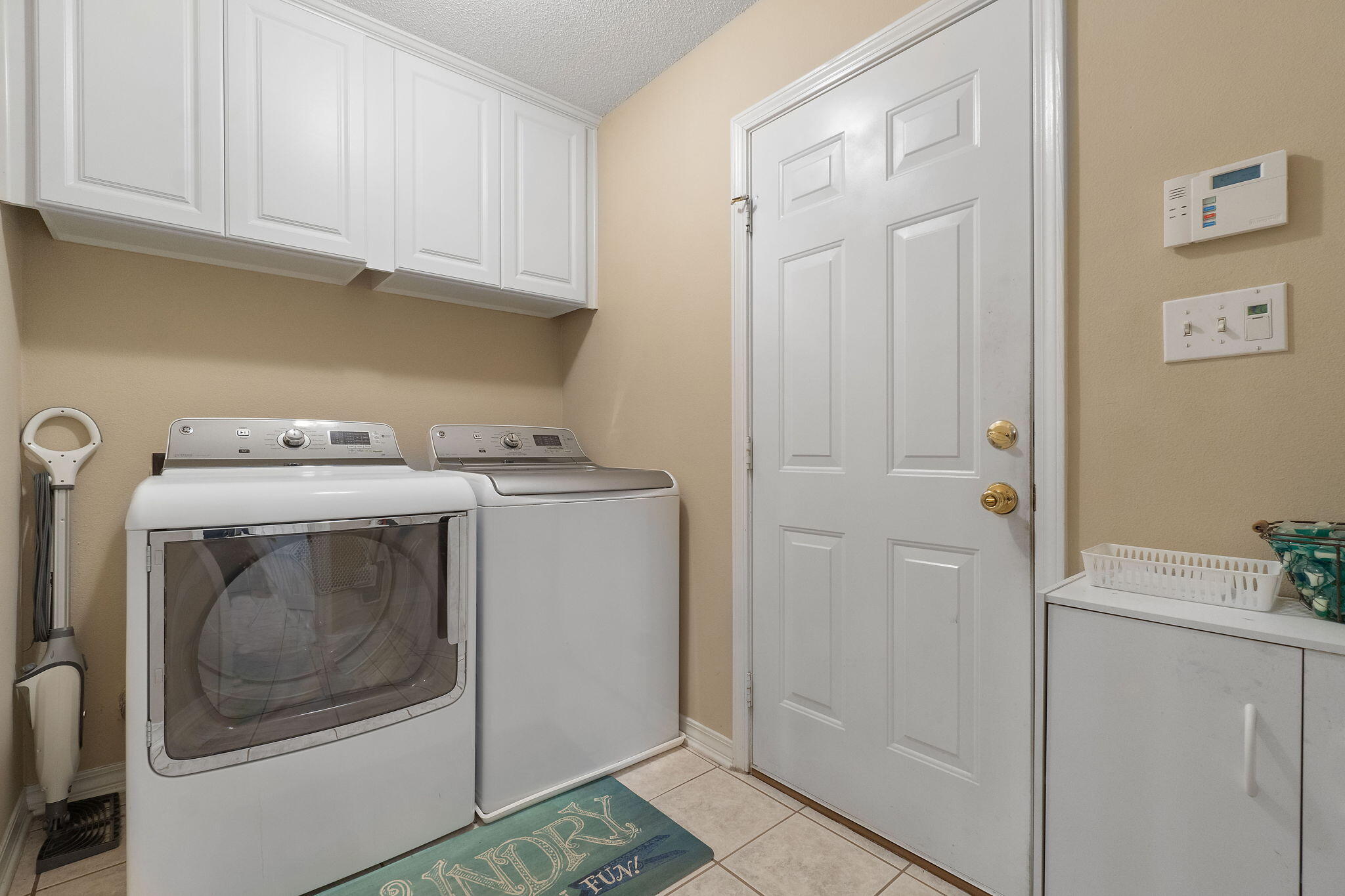 HIDDEN CREEK AT HOLLEY BY THE SEA - Residential