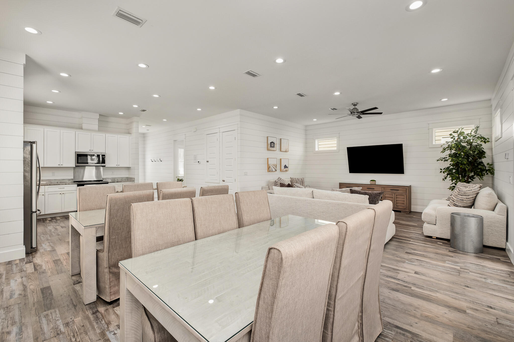FRANGISTA BEACH 1ST ADDN - Residential