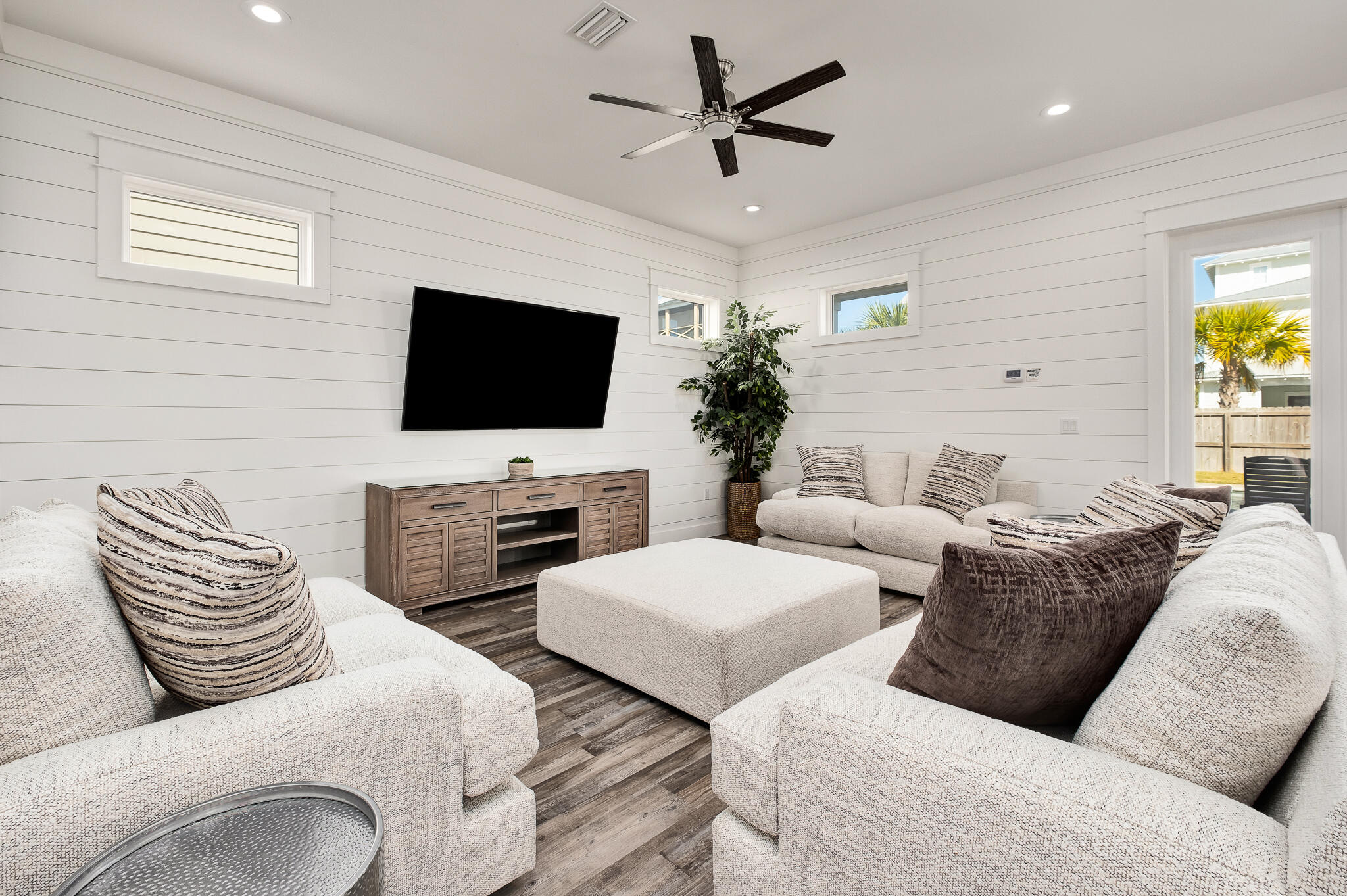 FRANGISTA BEACH 1ST ADDN - Residential