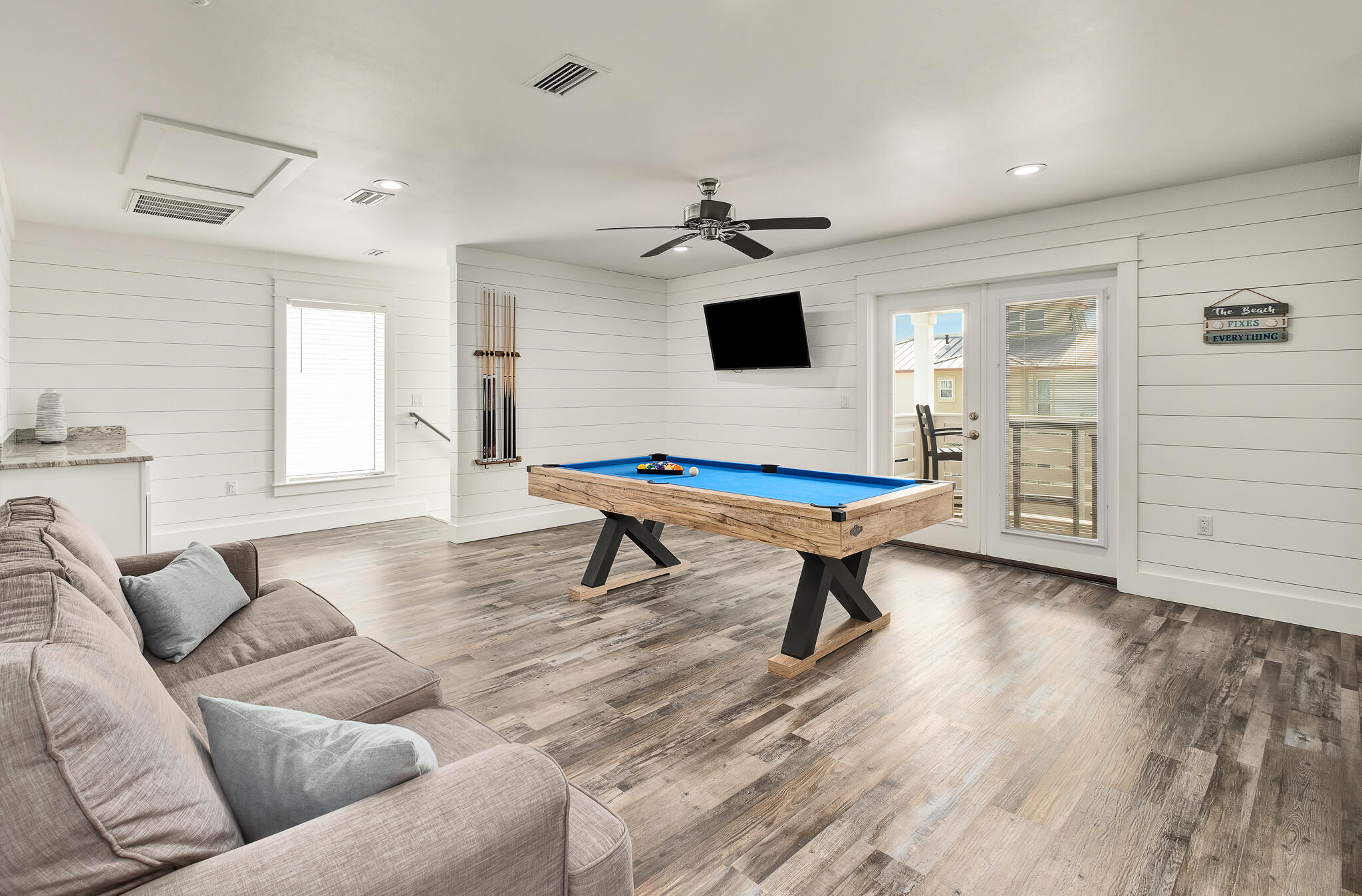 FRANGISTA BEACH 1ST ADDN - Residential