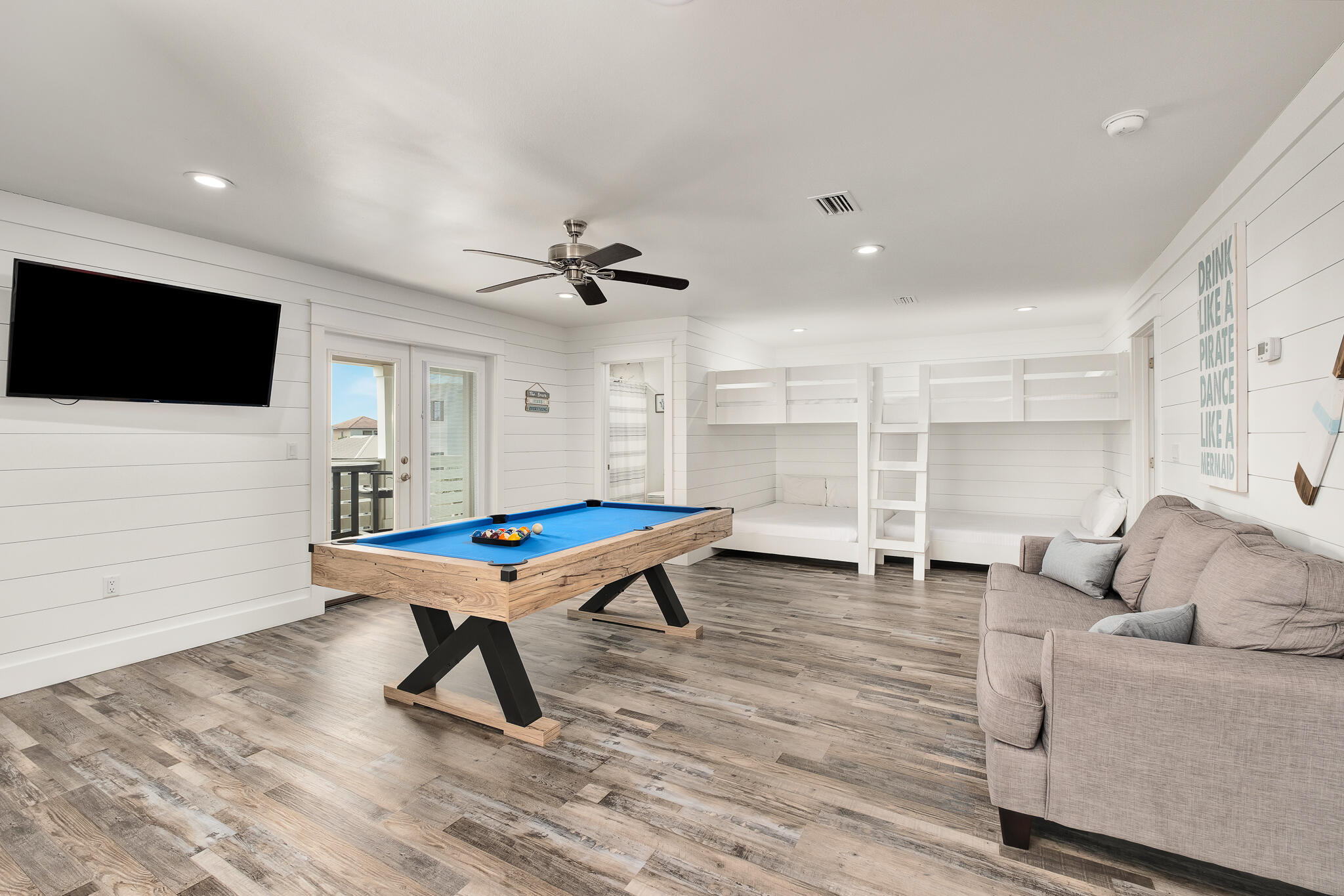 FRANGISTA BEACH 1ST ADDN - Residential