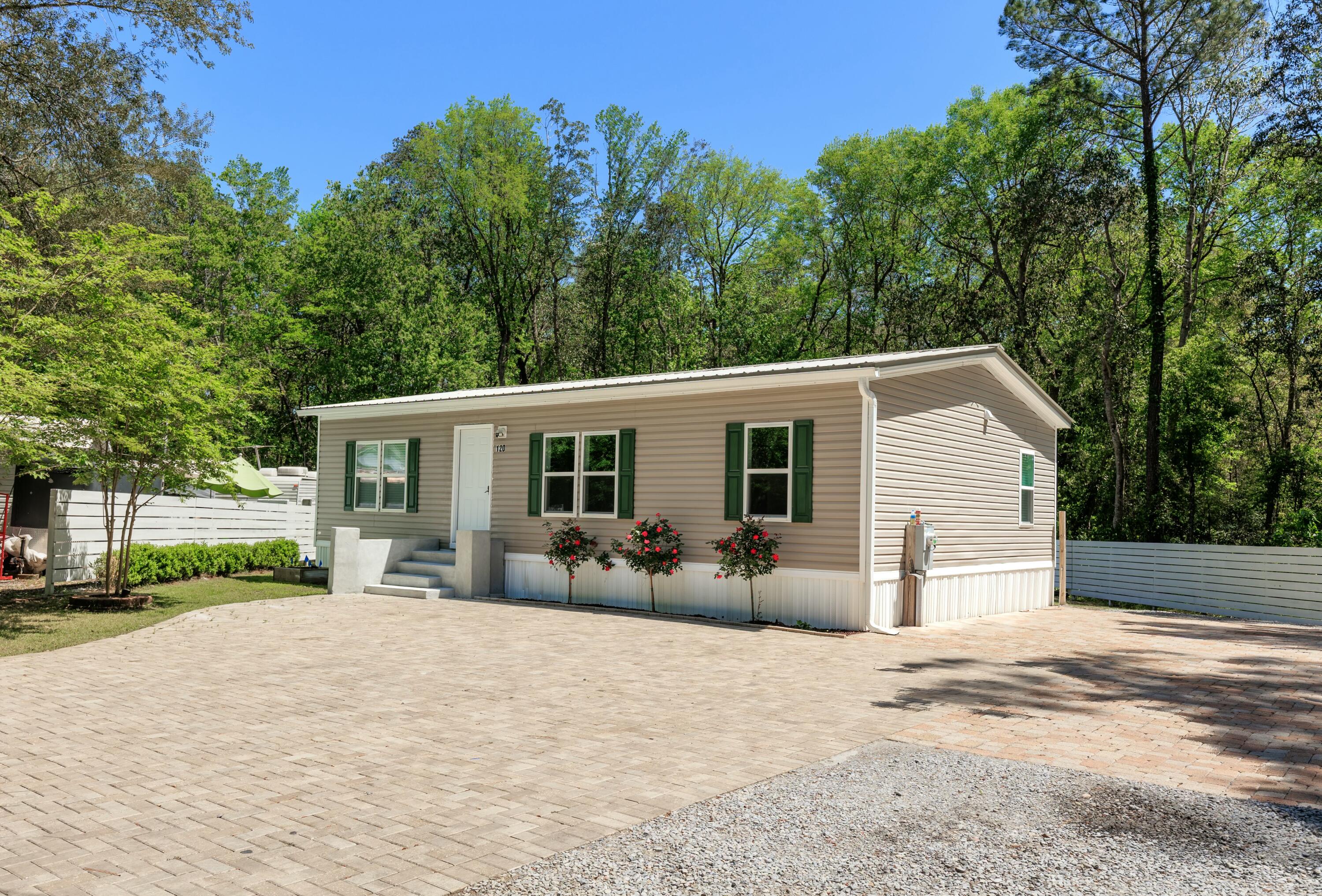 CREEKSIDE - Residential