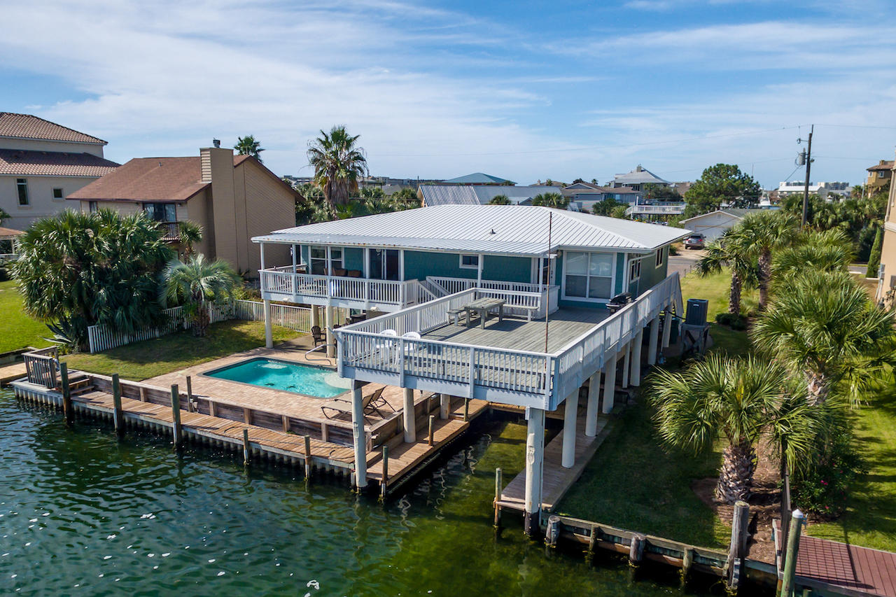 HOLIDSAY ISLE LOT 3 BLK E - Residential