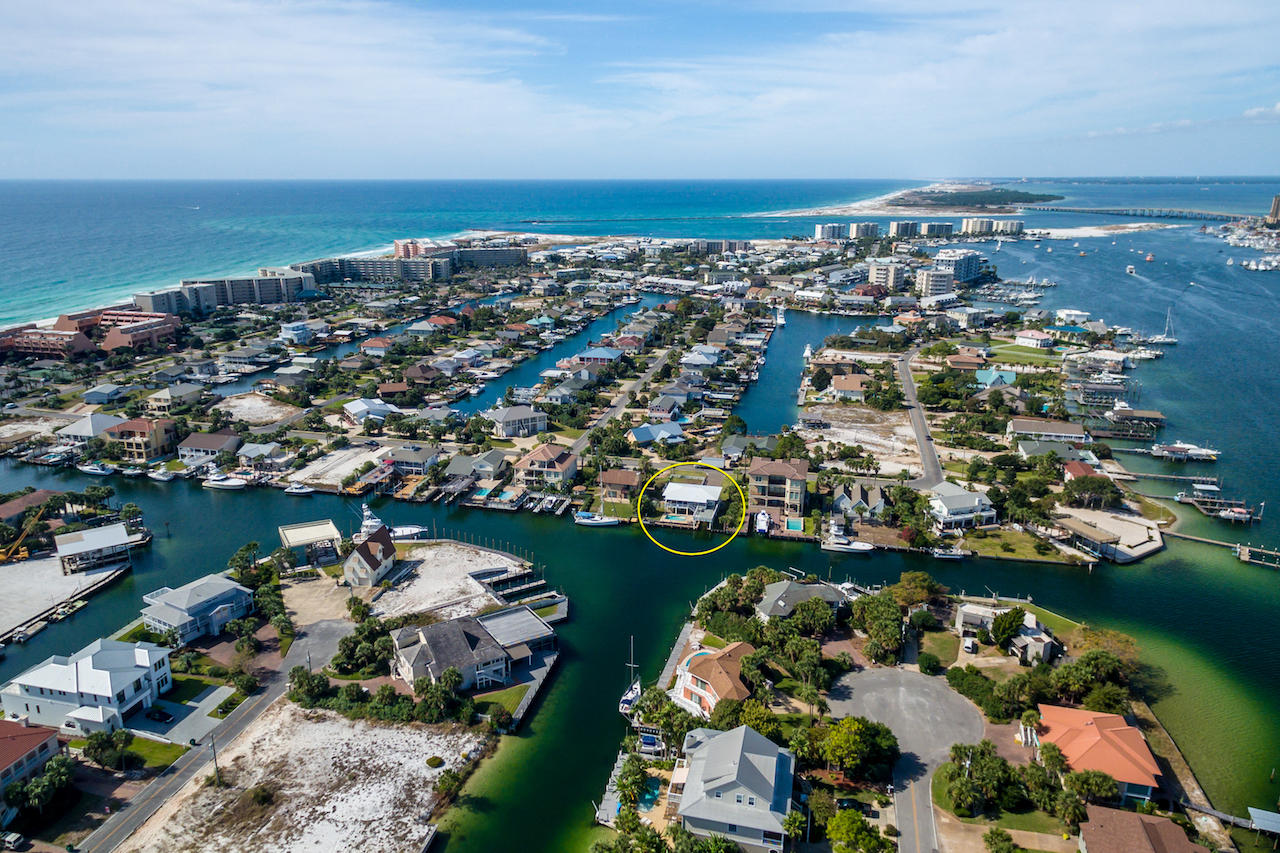 HOLIDSAY ISLE LOT 3 BLK E - Residential