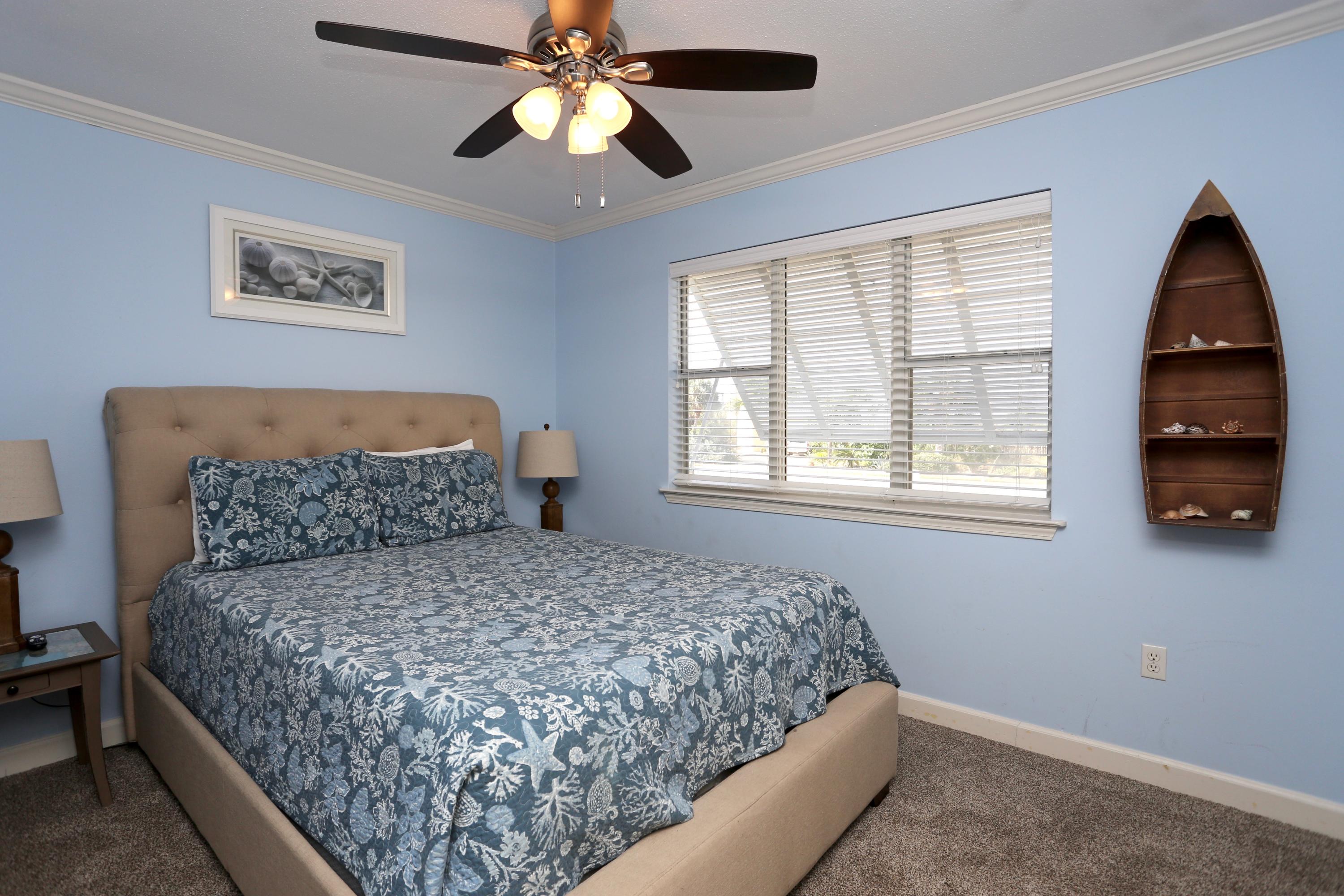 HOLIDSAY ISLE LOT 3 BLK E - Residential