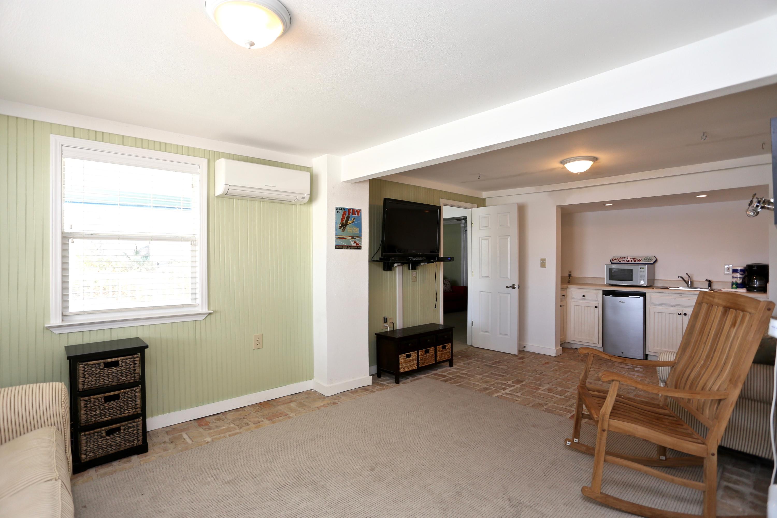 HOLIDSAY ISLE LOT 3 BLK E - Residential