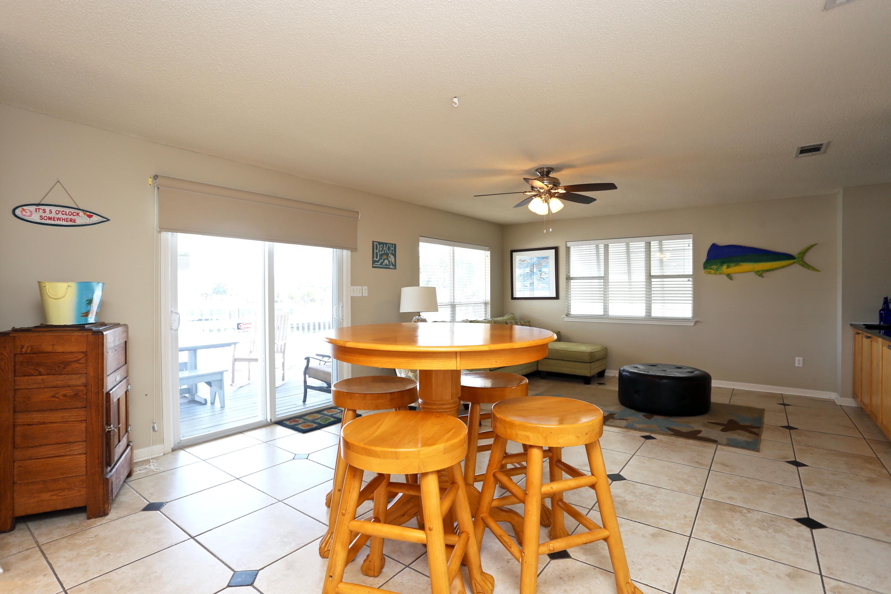 HOLIDSAY ISLE LOT 3 BLK E - Residential