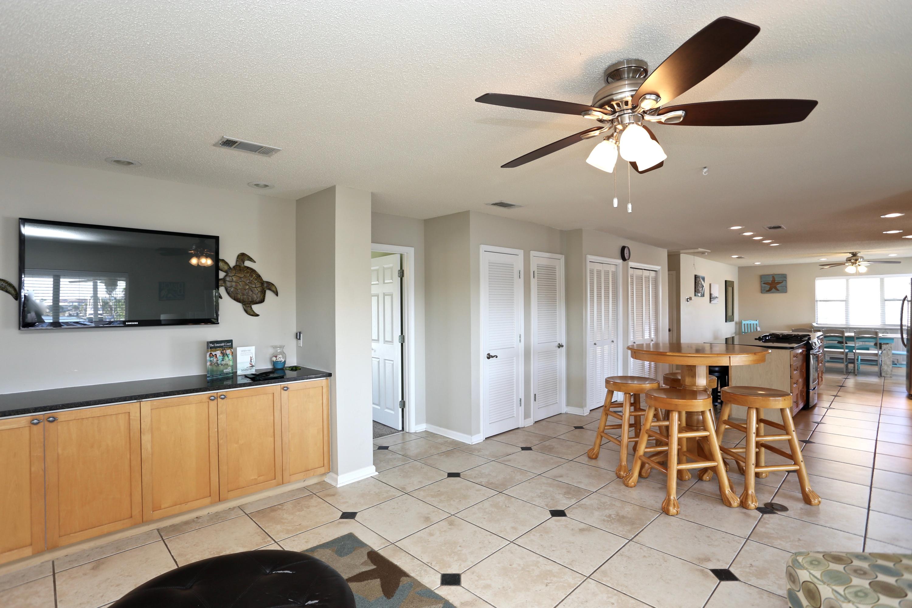 HOLIDSAY ISLE LOT 3 BLK E - Residential