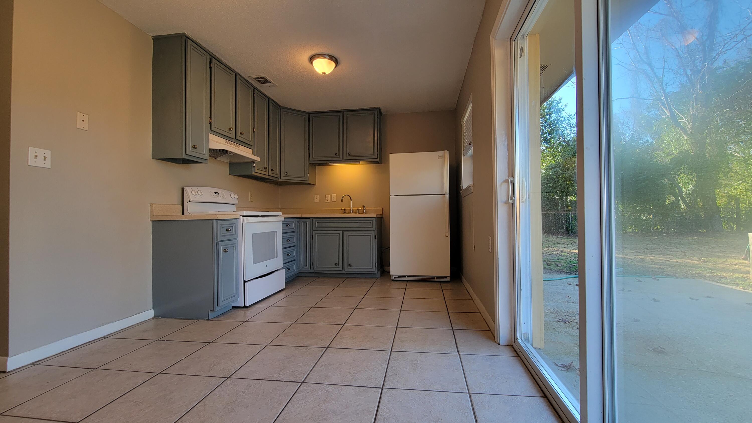 SPRINGLAKE - Residential Lease