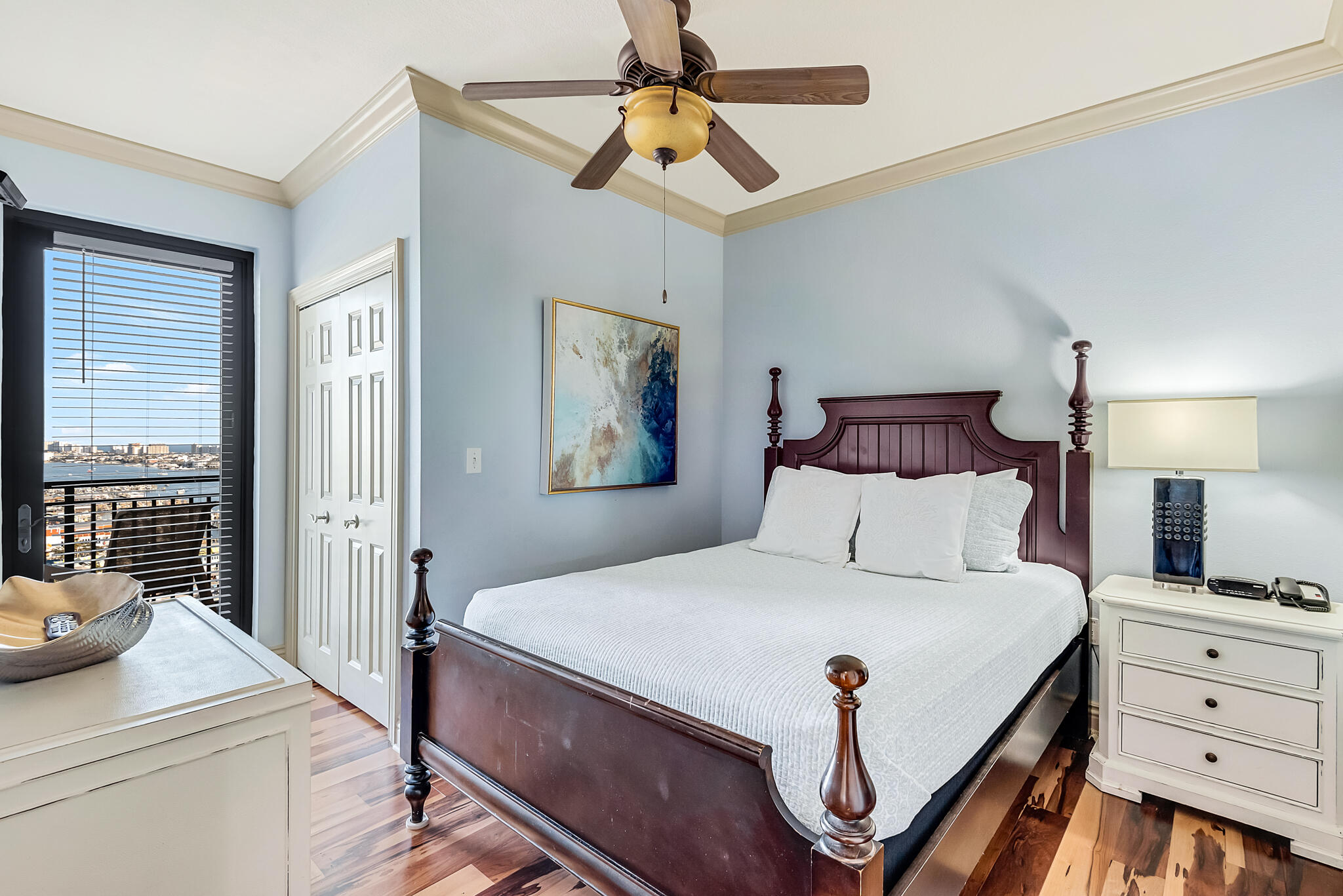 EMERALD GRANDE - Residential