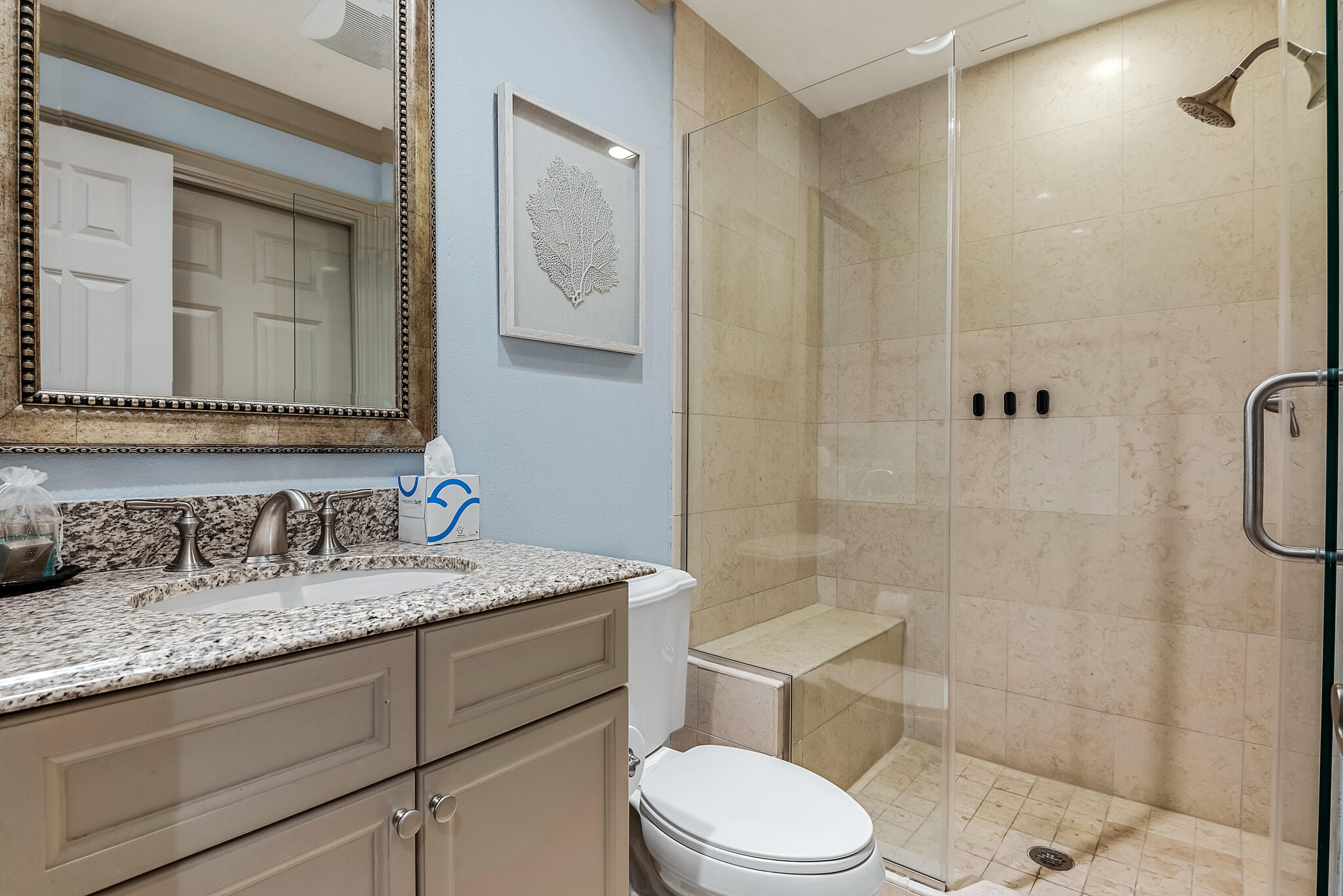 EMERALD GRANDE - Residential