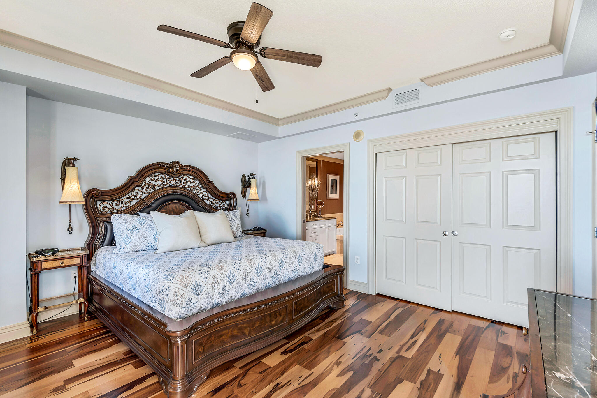EMERALD GRANDE - Residential