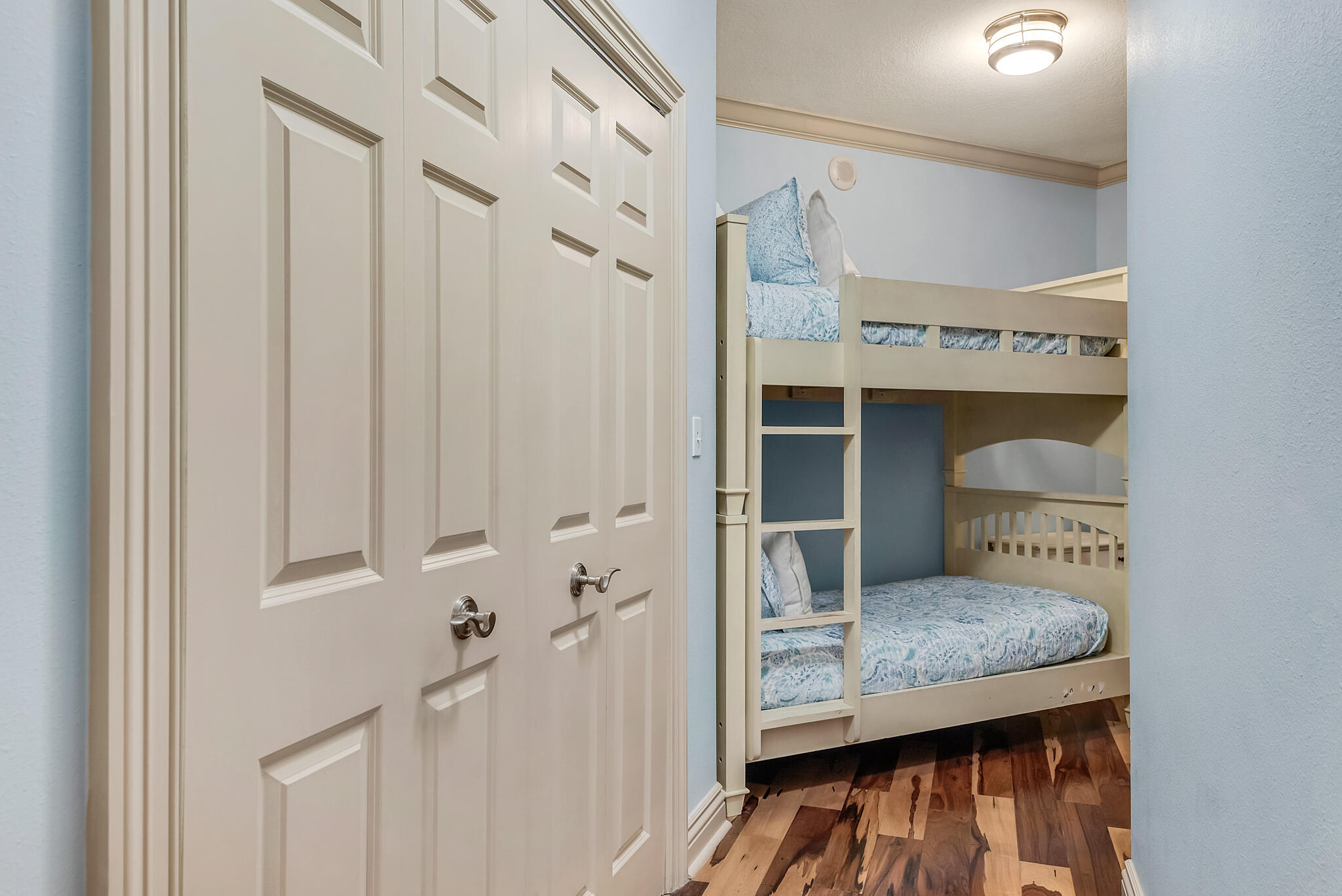 EMERALD GRANDE - Residential