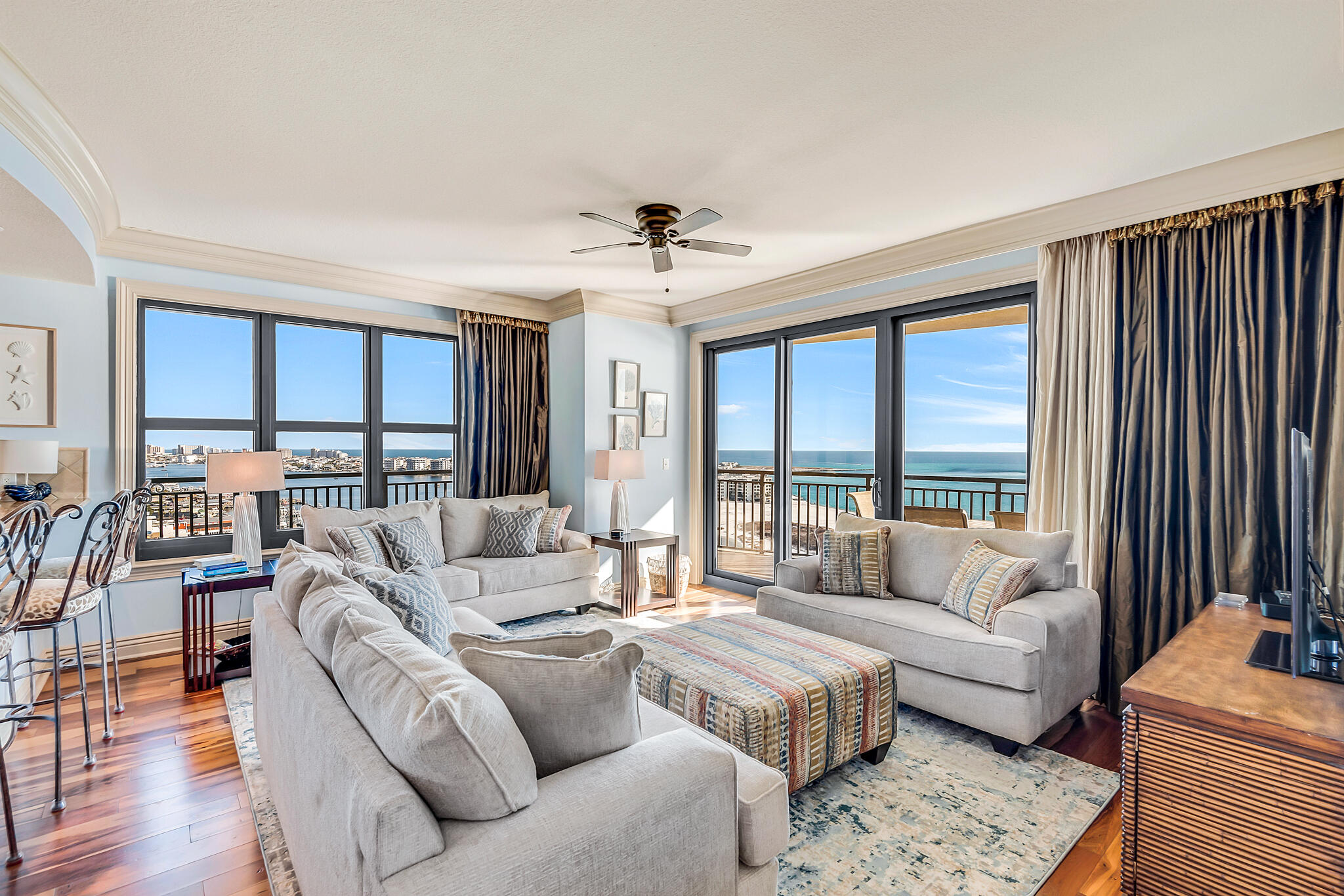 EMERALD GRANDE - Residential