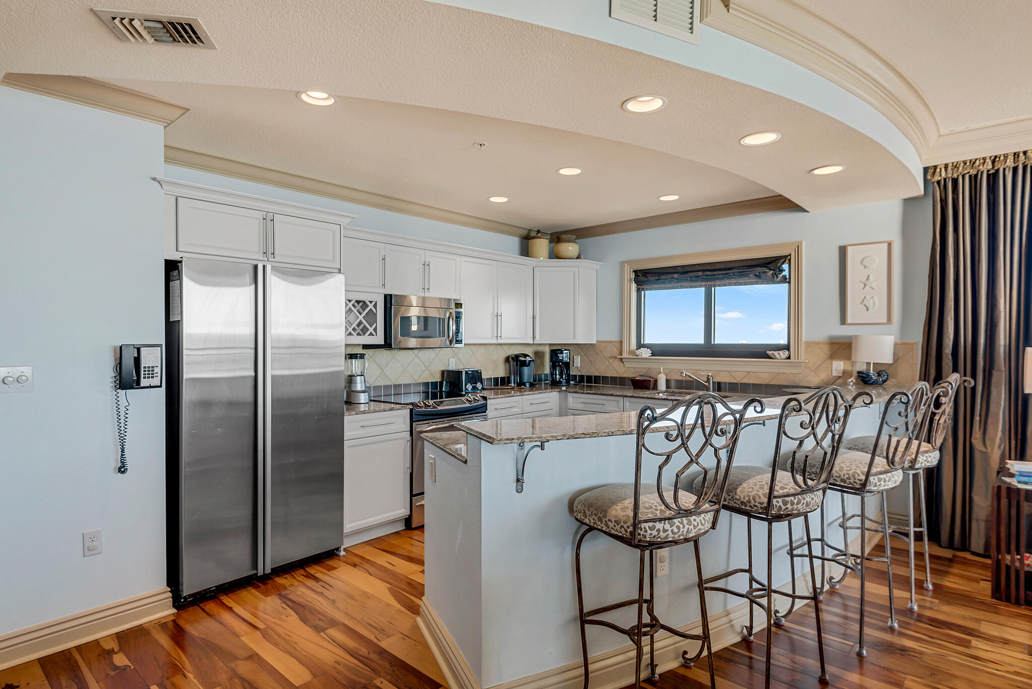 EMERALD GRANDE - Residential