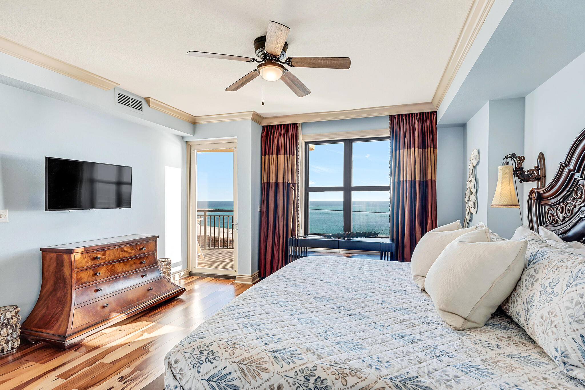 EMERALD GRANDE - Residential