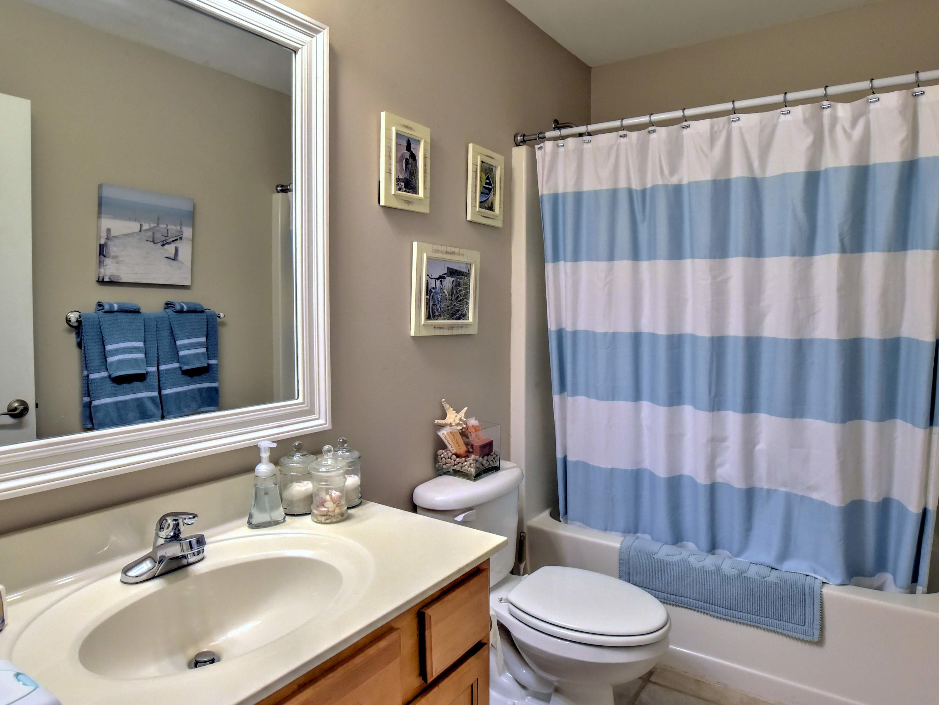 OLD BAY T/H - Residential Lease