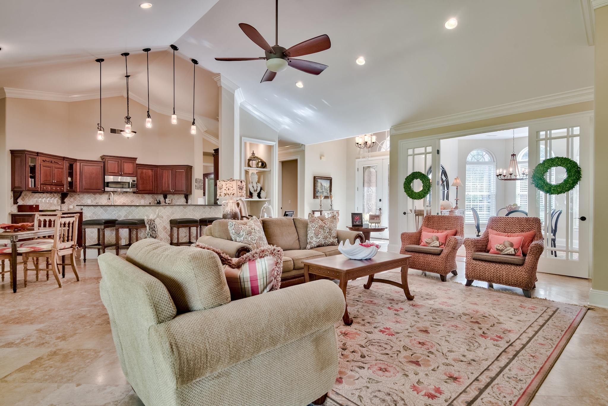 BAYTOWNE AVE EAST - Residential