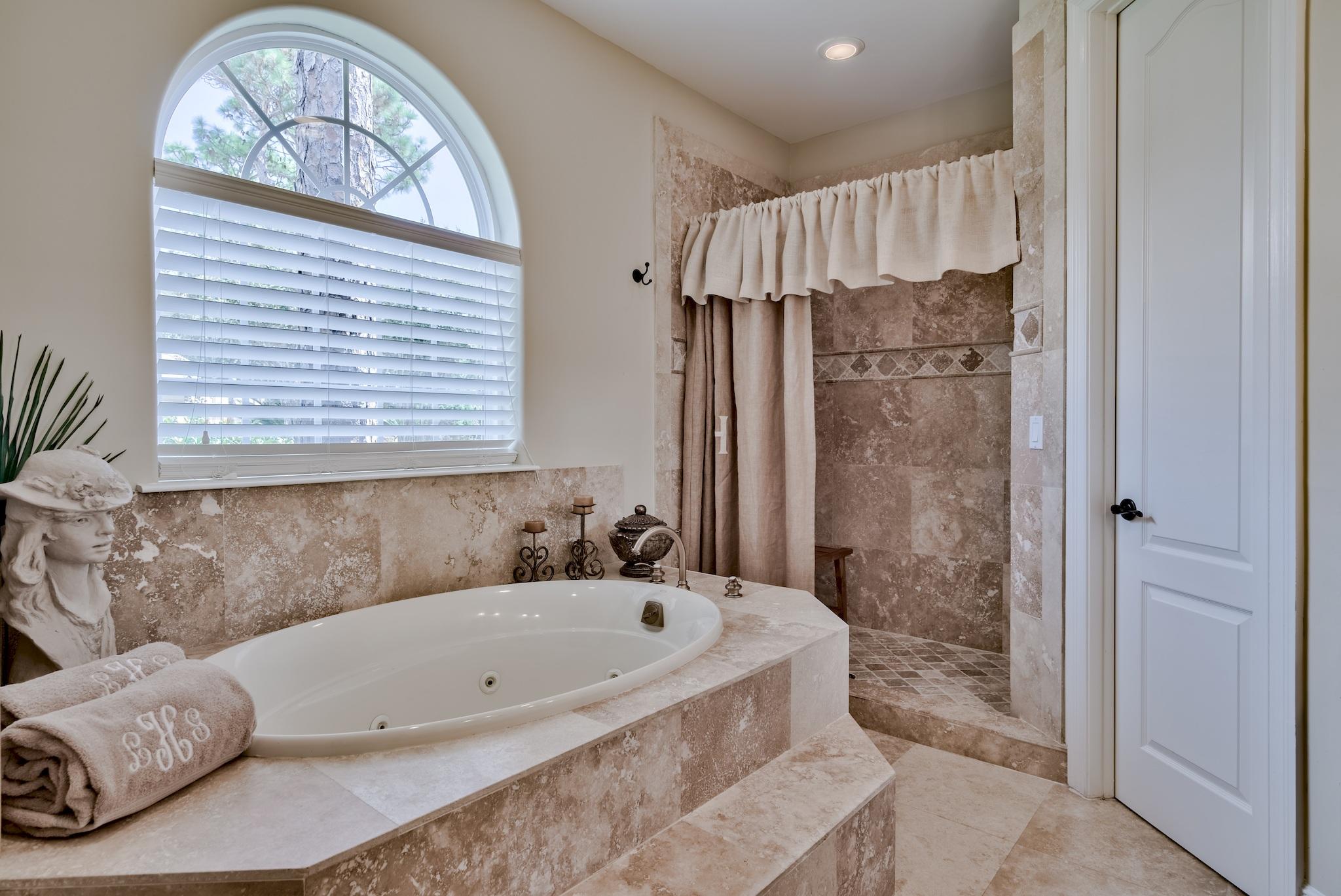 BAYTOWNE AVE EAST - Residential