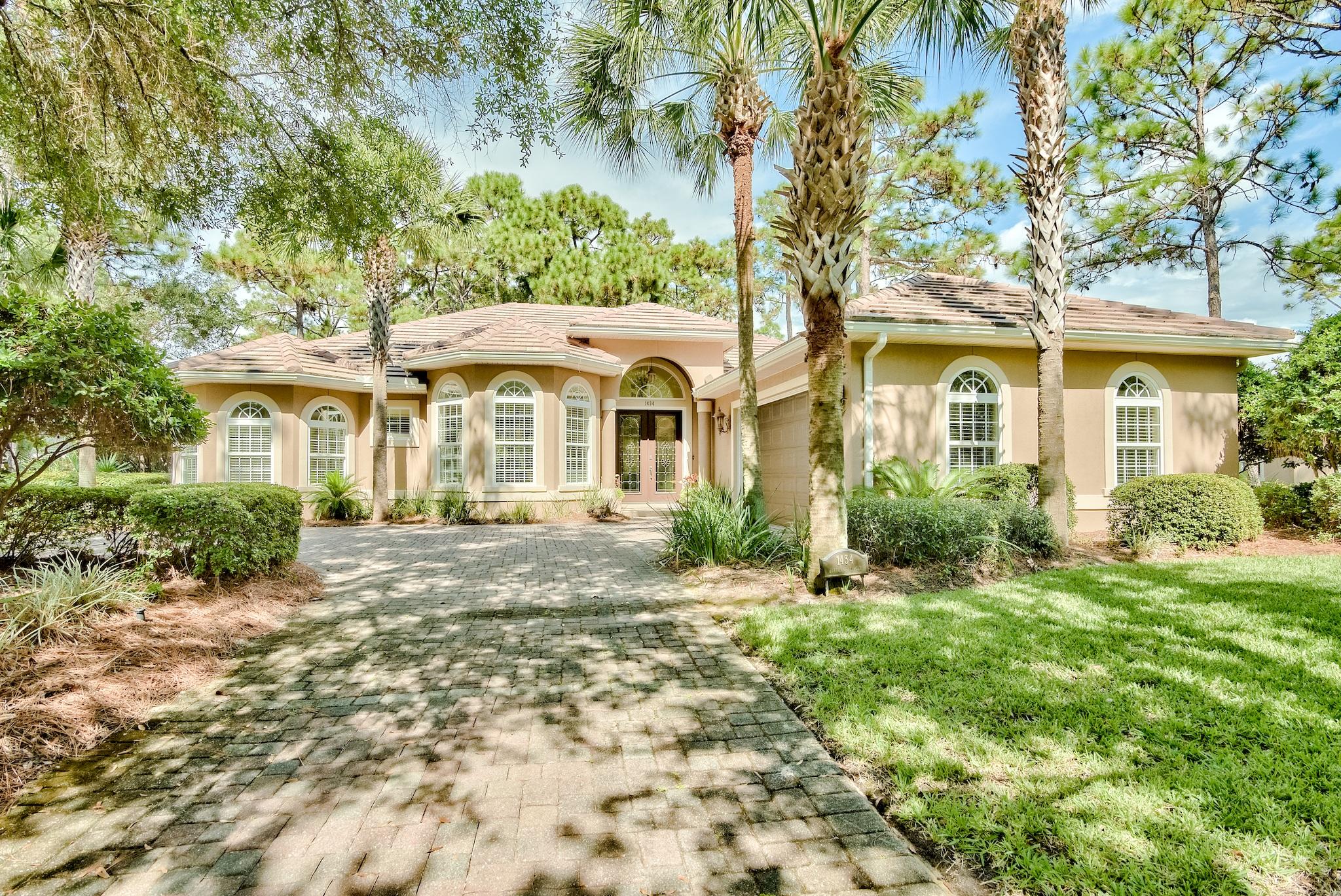 BAYTOWNE AVE EAST - Residential