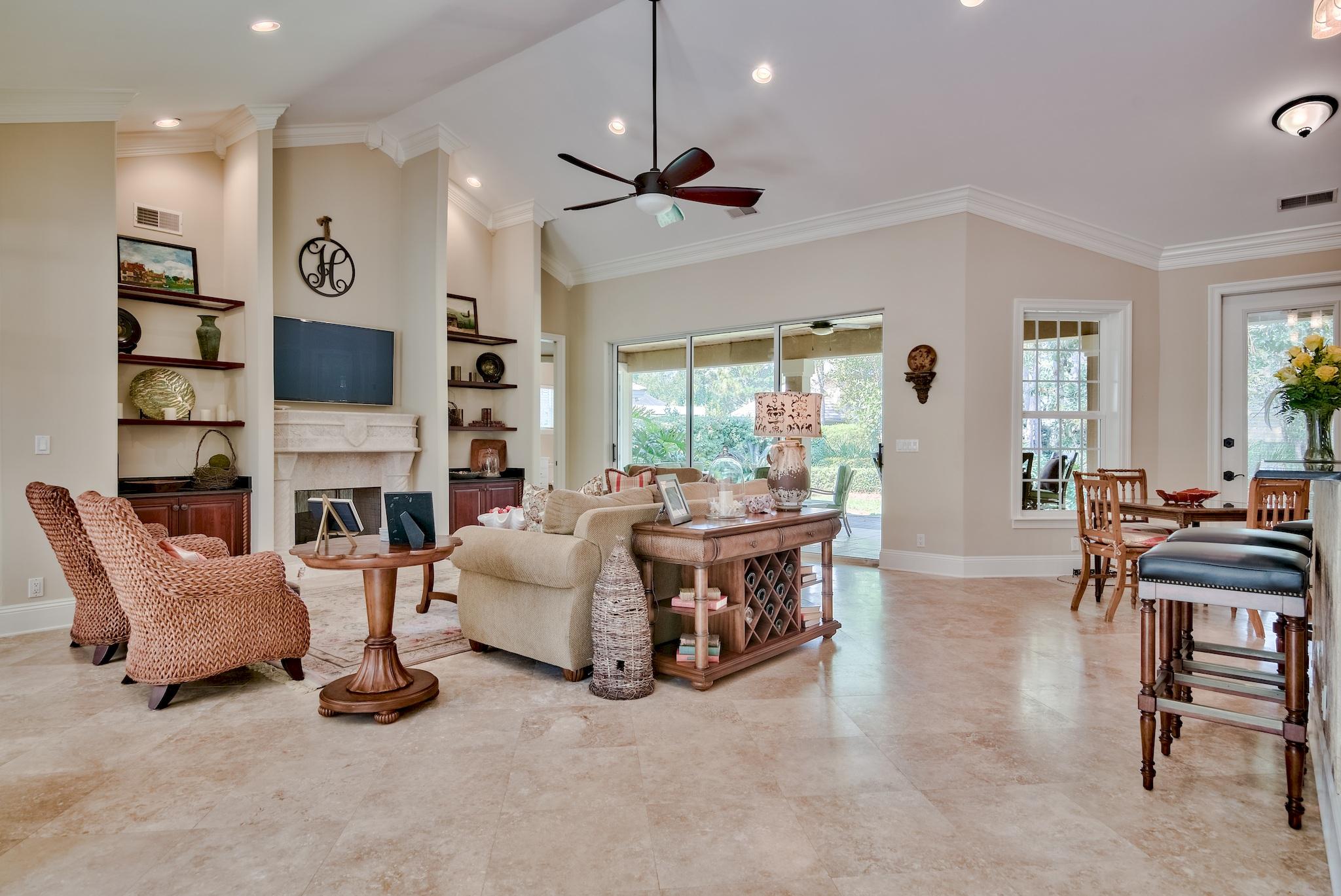 BAYTOWNE AVE EAST - Residential